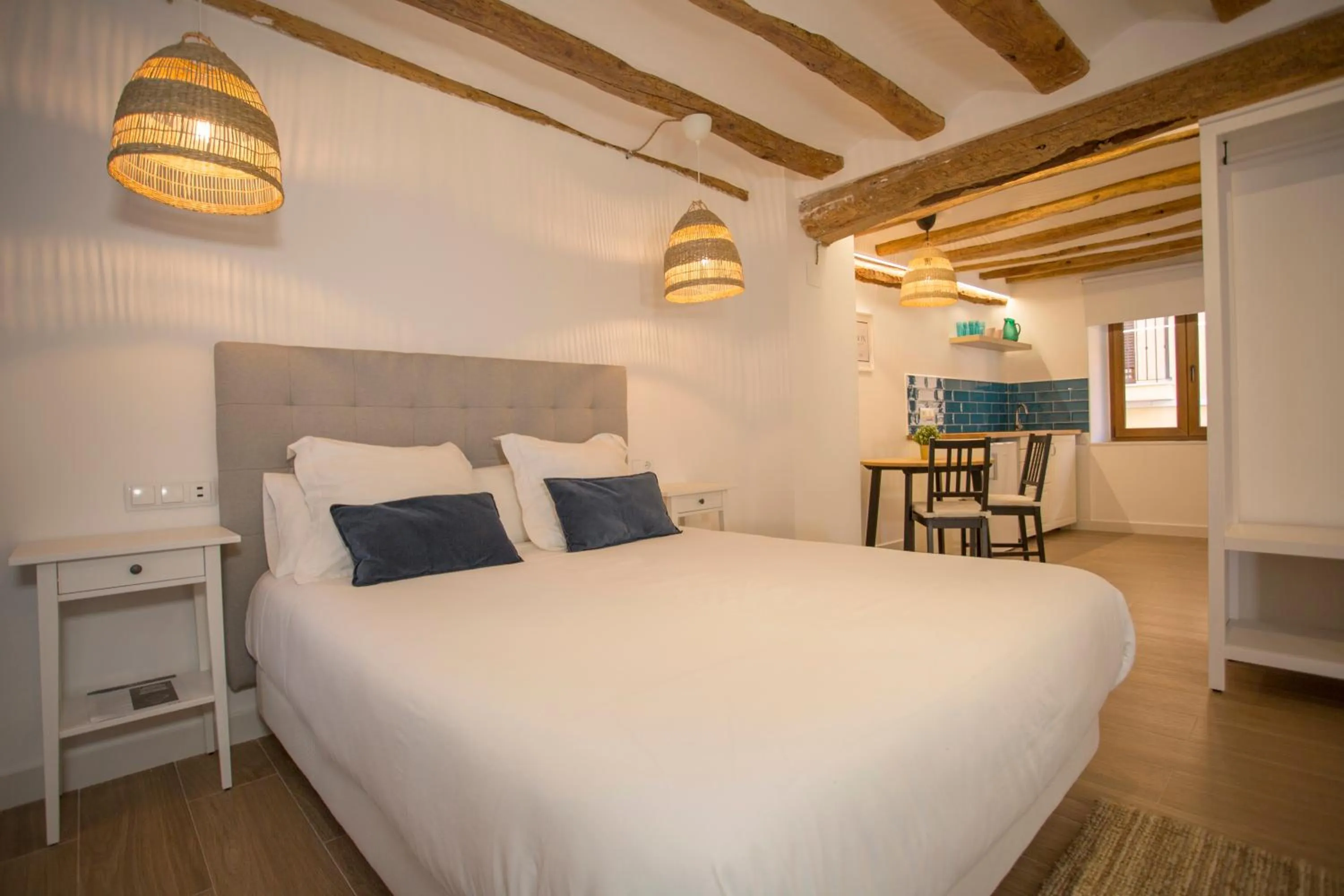 Bedroom, Bed in Savoy