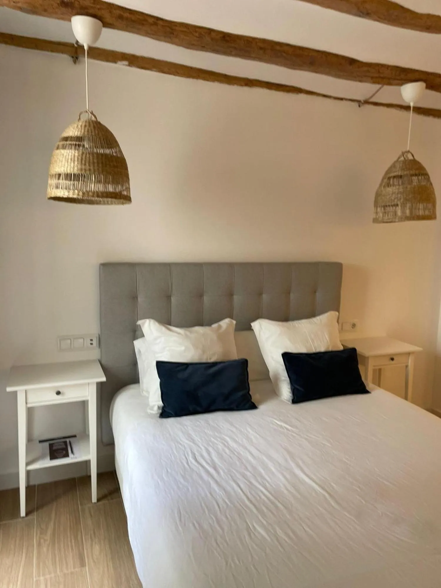 Bedroom, Bed in Savoy