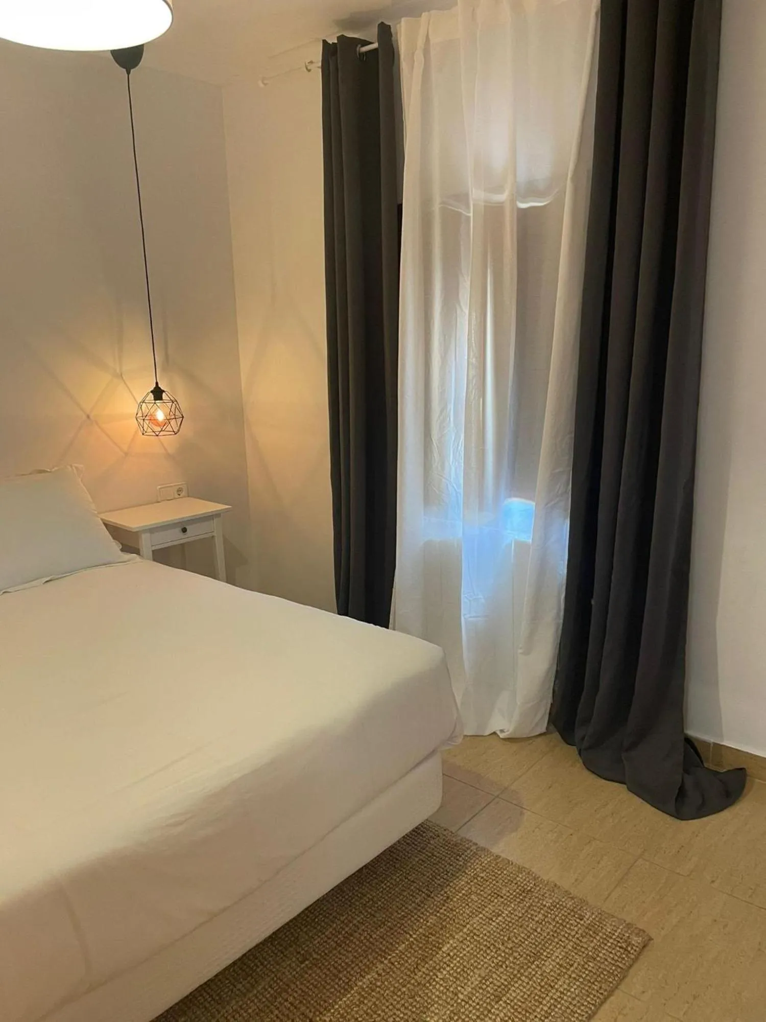 Bedroom, Bed in Savoy