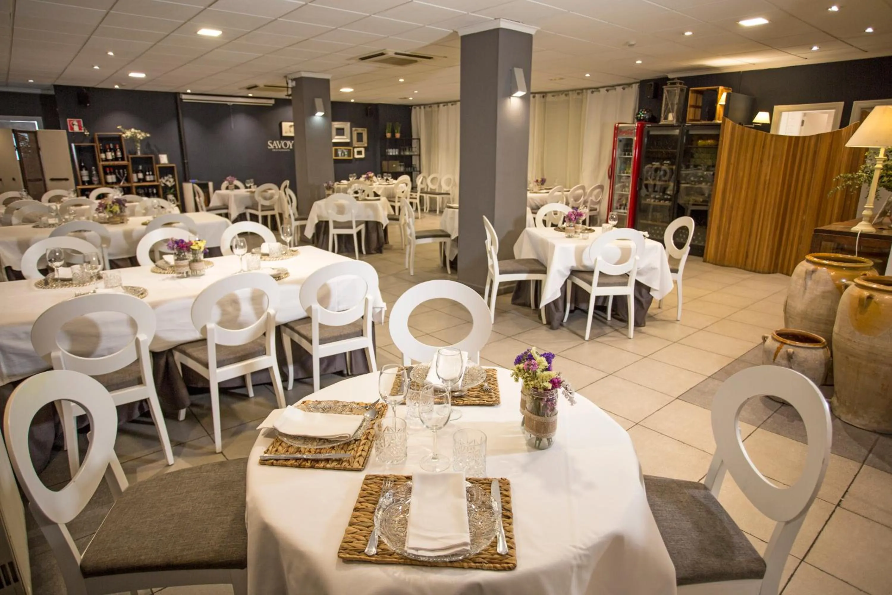 Restaurant/places to eat in Savoy