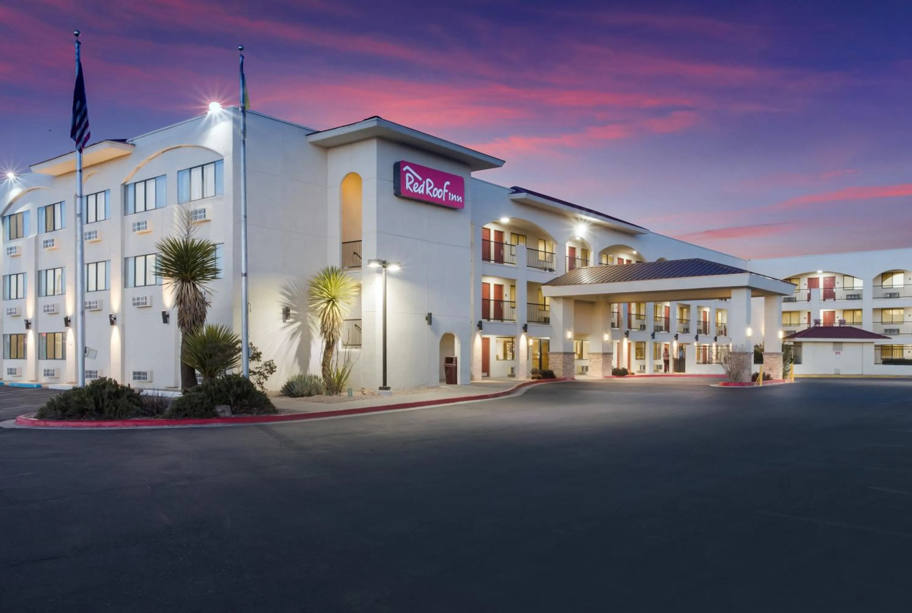Property building in Red Roof Inn Albuquerque - Midtown