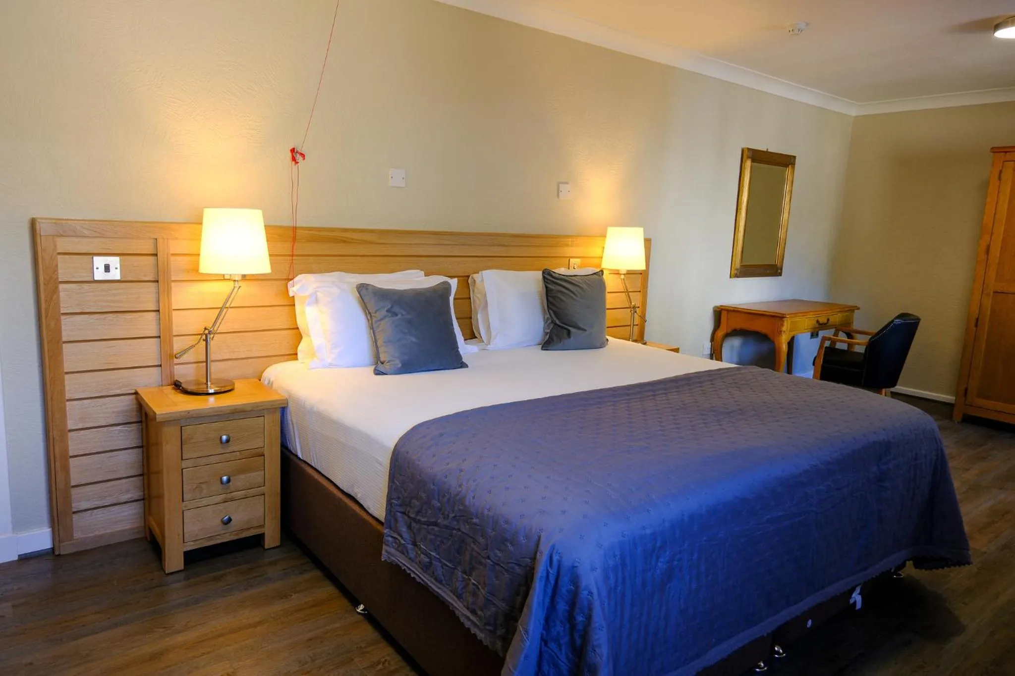 Bed in Glen Mhor Hotel at Uile-bheist 'Brewstillery'