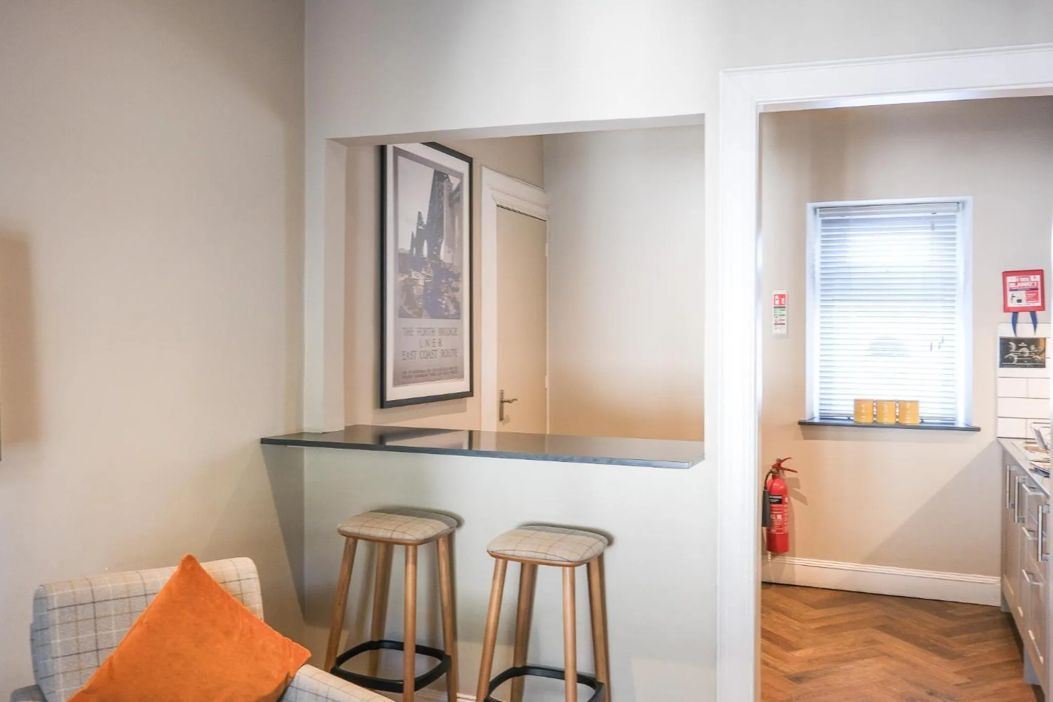 Kitchen or kitchenette in Glen Mhor Hotel at Uile-bheist 'Brewstillery'