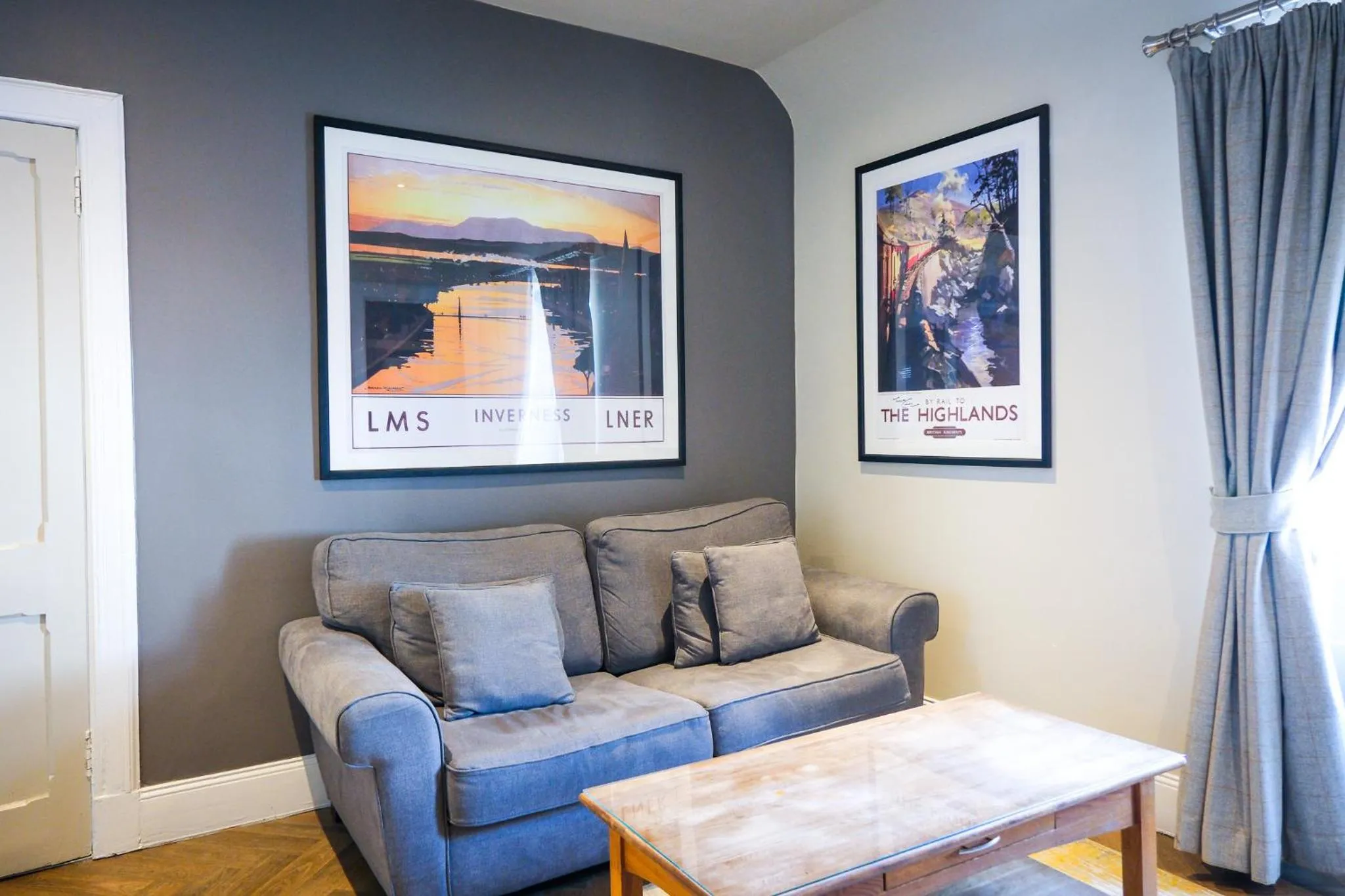 Living room in Glen Mhor Hotel at Uile-bheist 'Brewstillery'