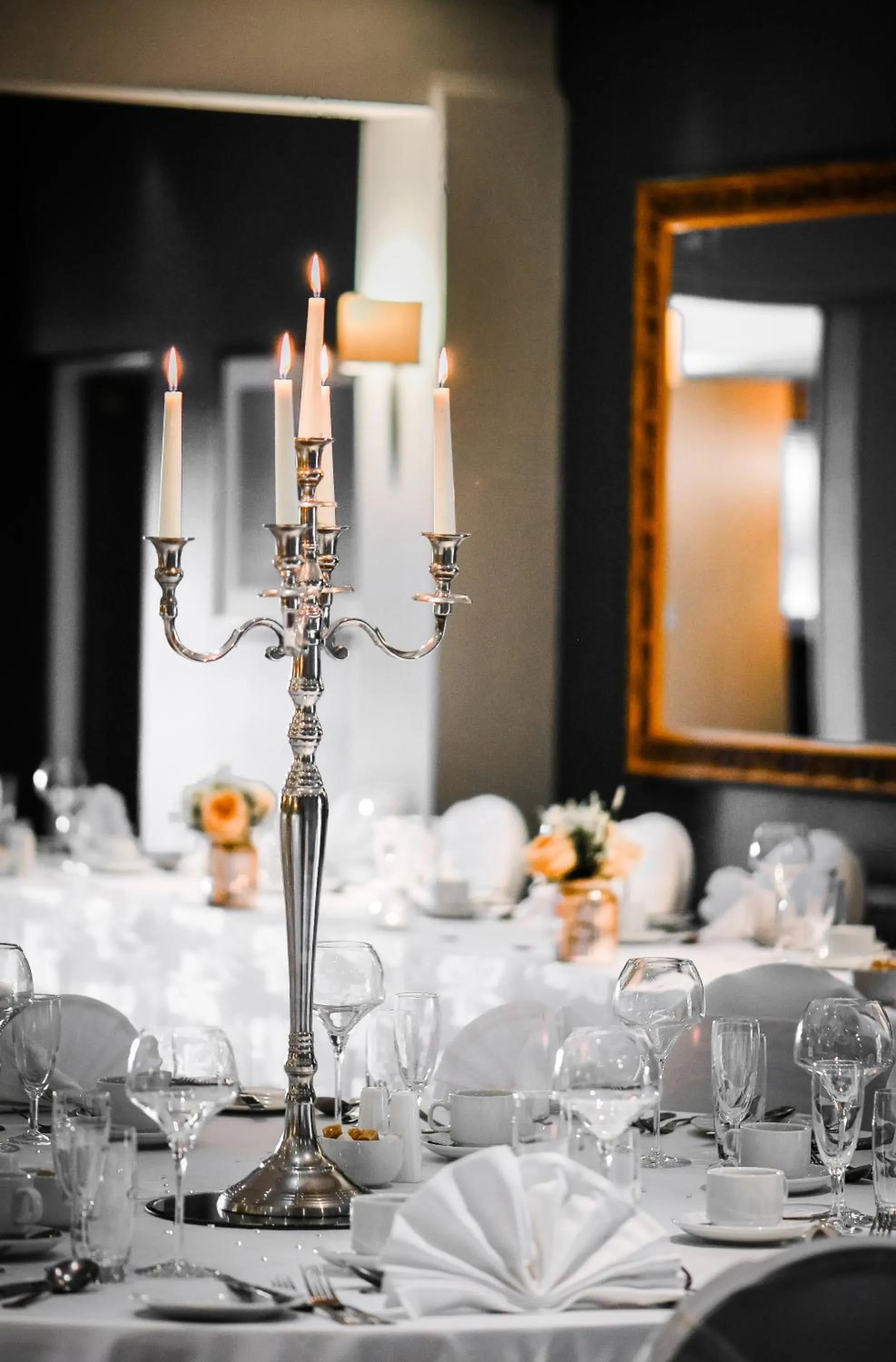 Restaurant/places to eat in Glen Mhor Hotel at Uile-bheist 'Brewstillery'