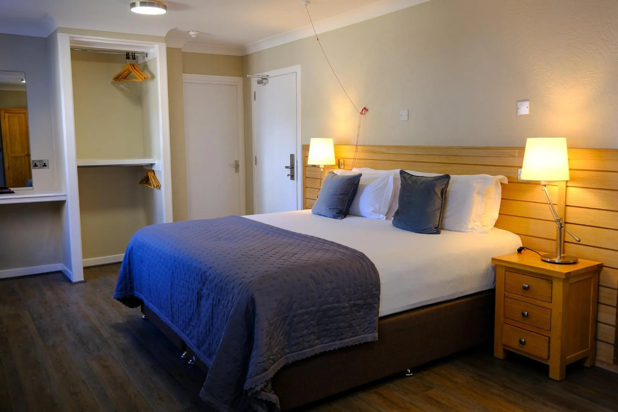 Photo of the whole room, Bed in Glen Mhor Hotel at Uile-bheist 'Brewstillery'