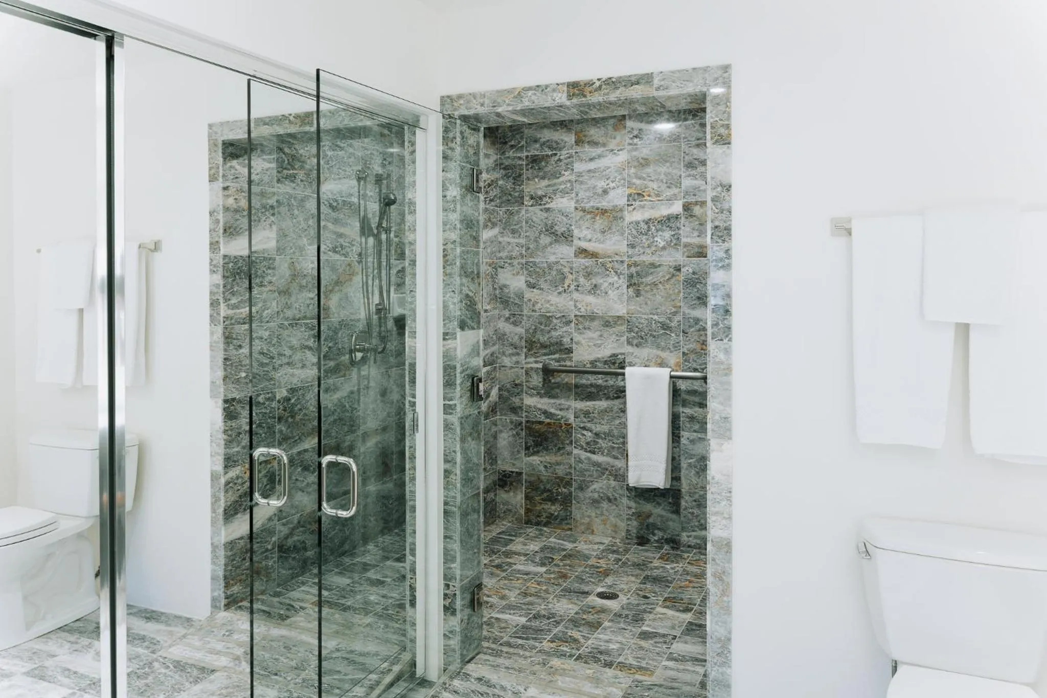 Shower in Knob Hill Inn