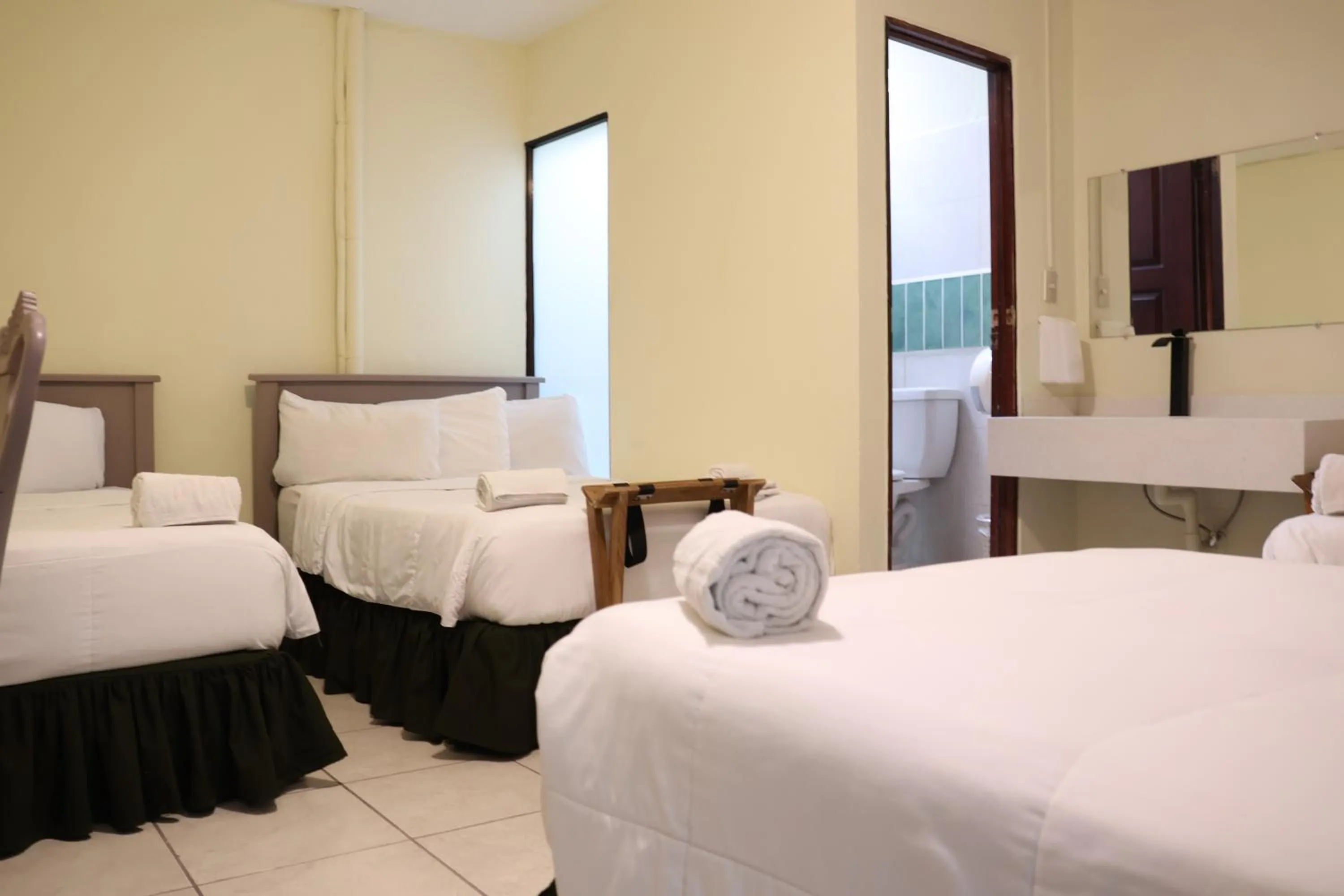 Bedroom, Bed in Morrison Hotel San Salvador