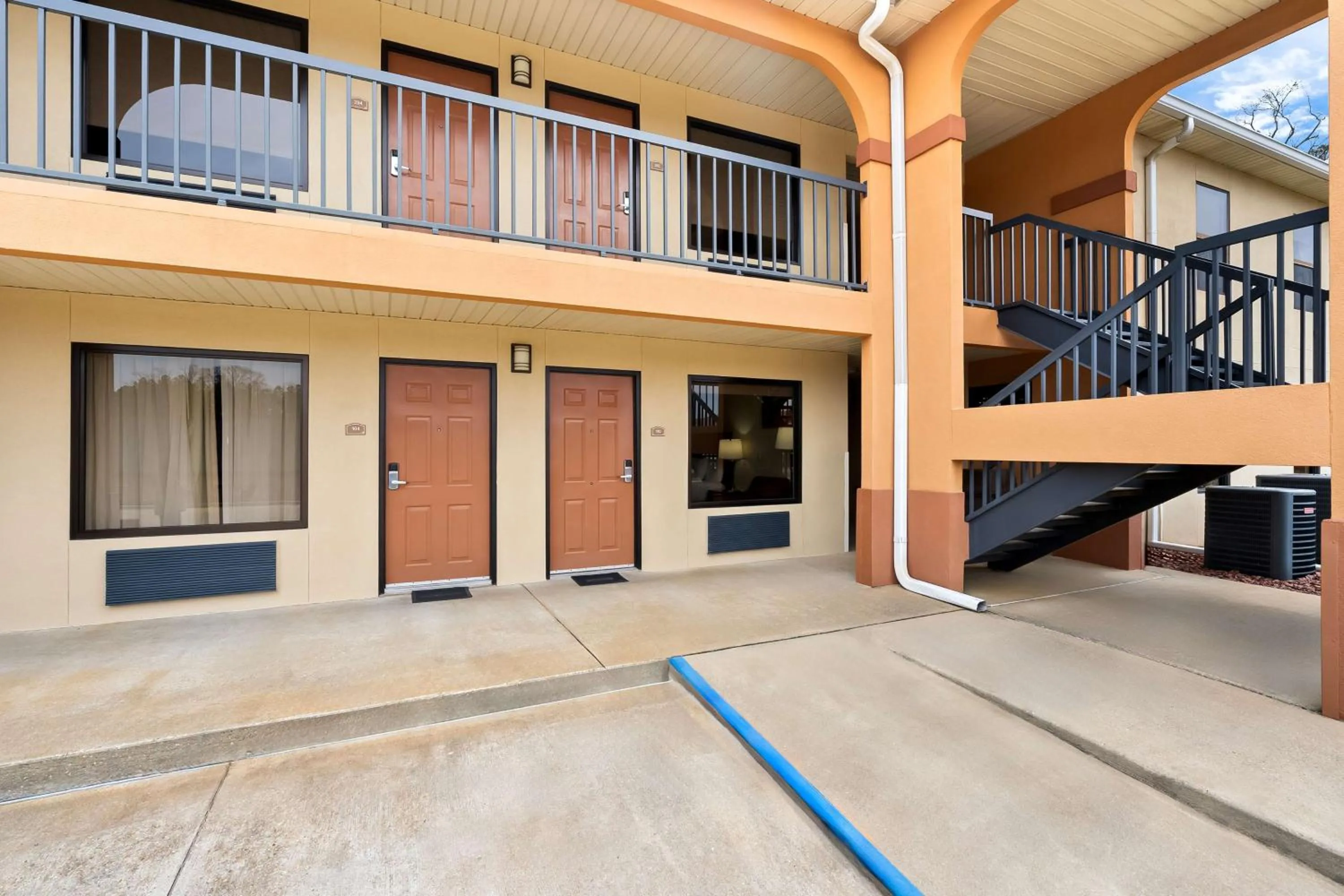 Property building in Best Western Greenville Inn