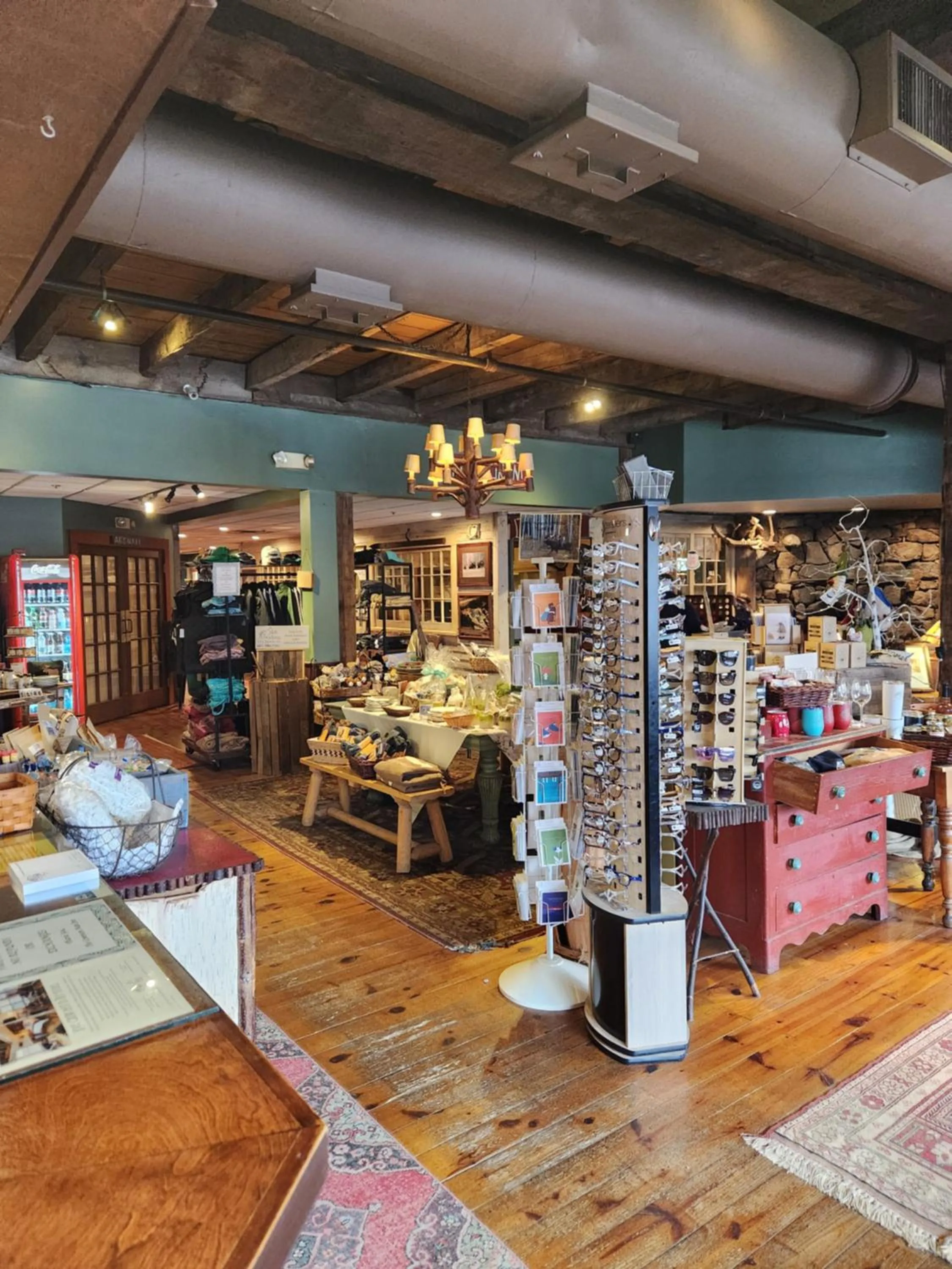 Lobby or reception in The Common Man Inn, Spa & Lodge