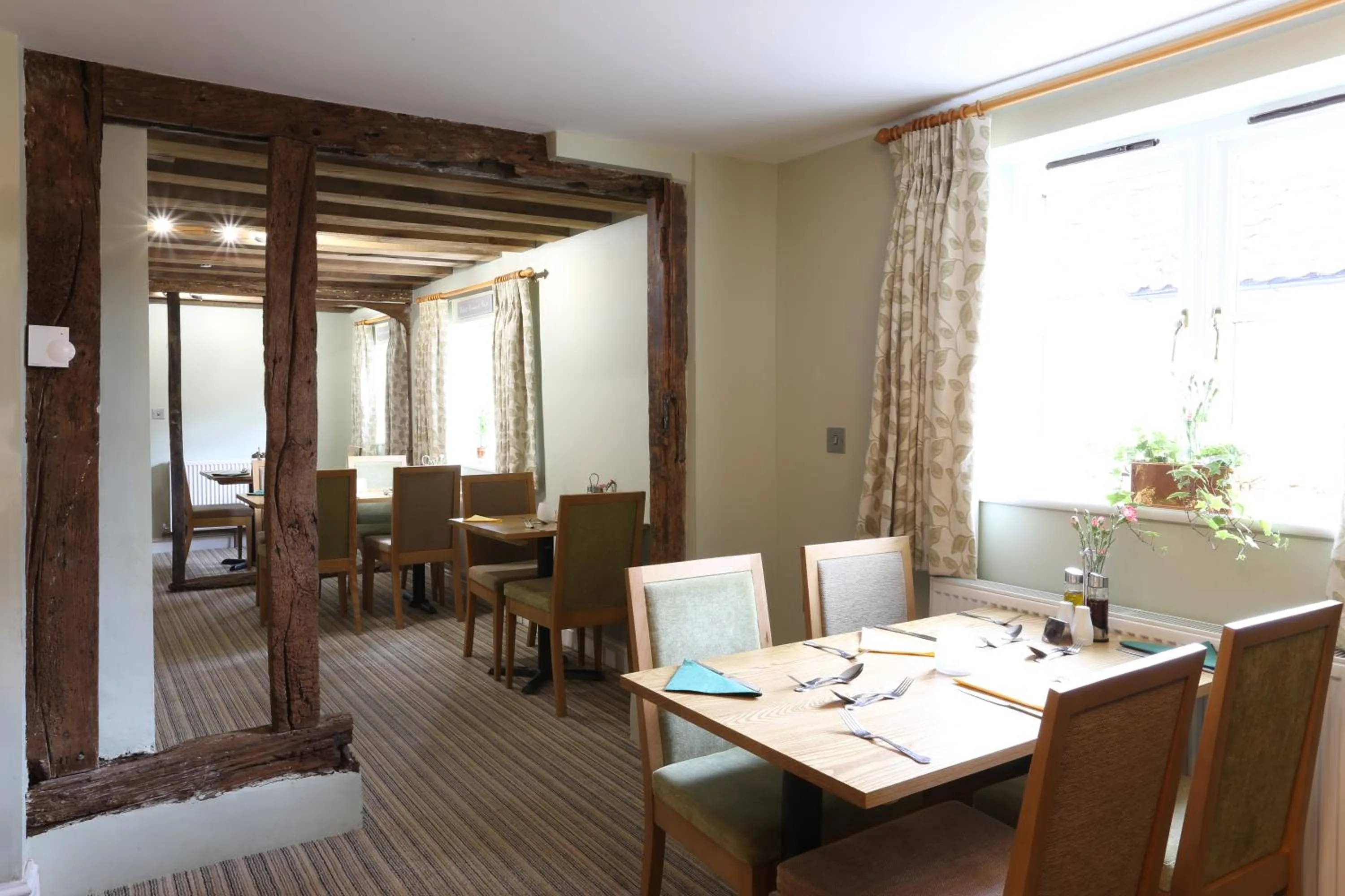 Restaurant/places to eat in The Kings Head