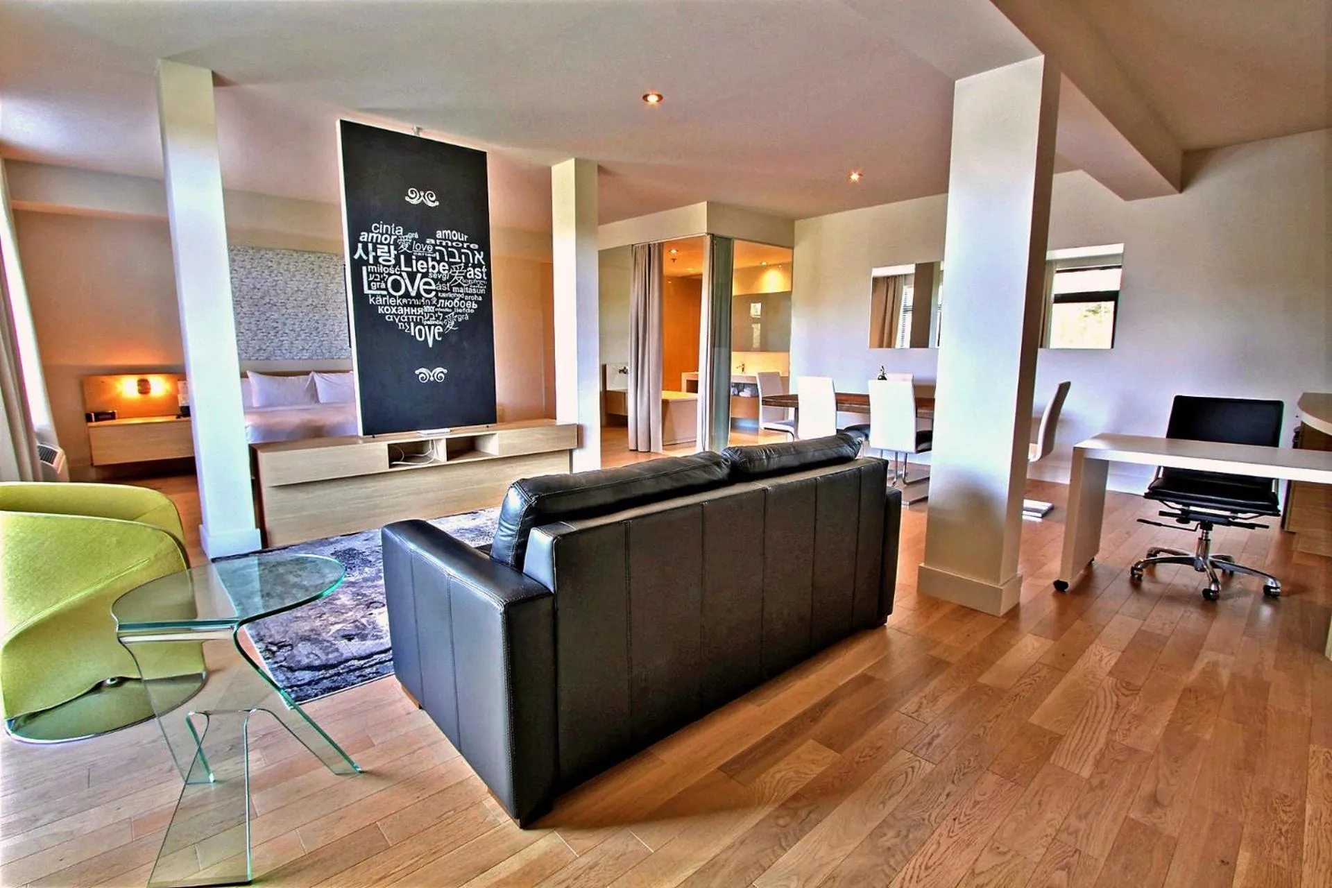 Photo of the whole room in La cache à Maxime