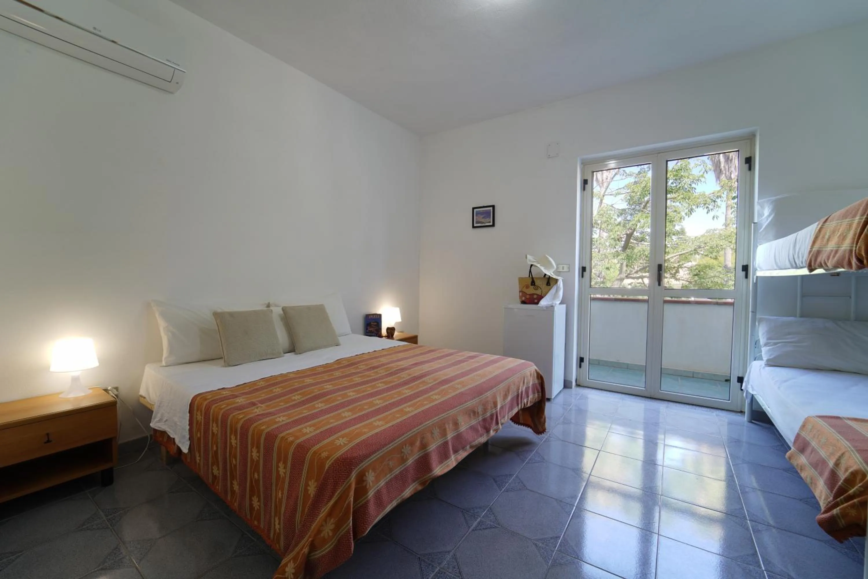 Bed in Europa rooms and restaurant