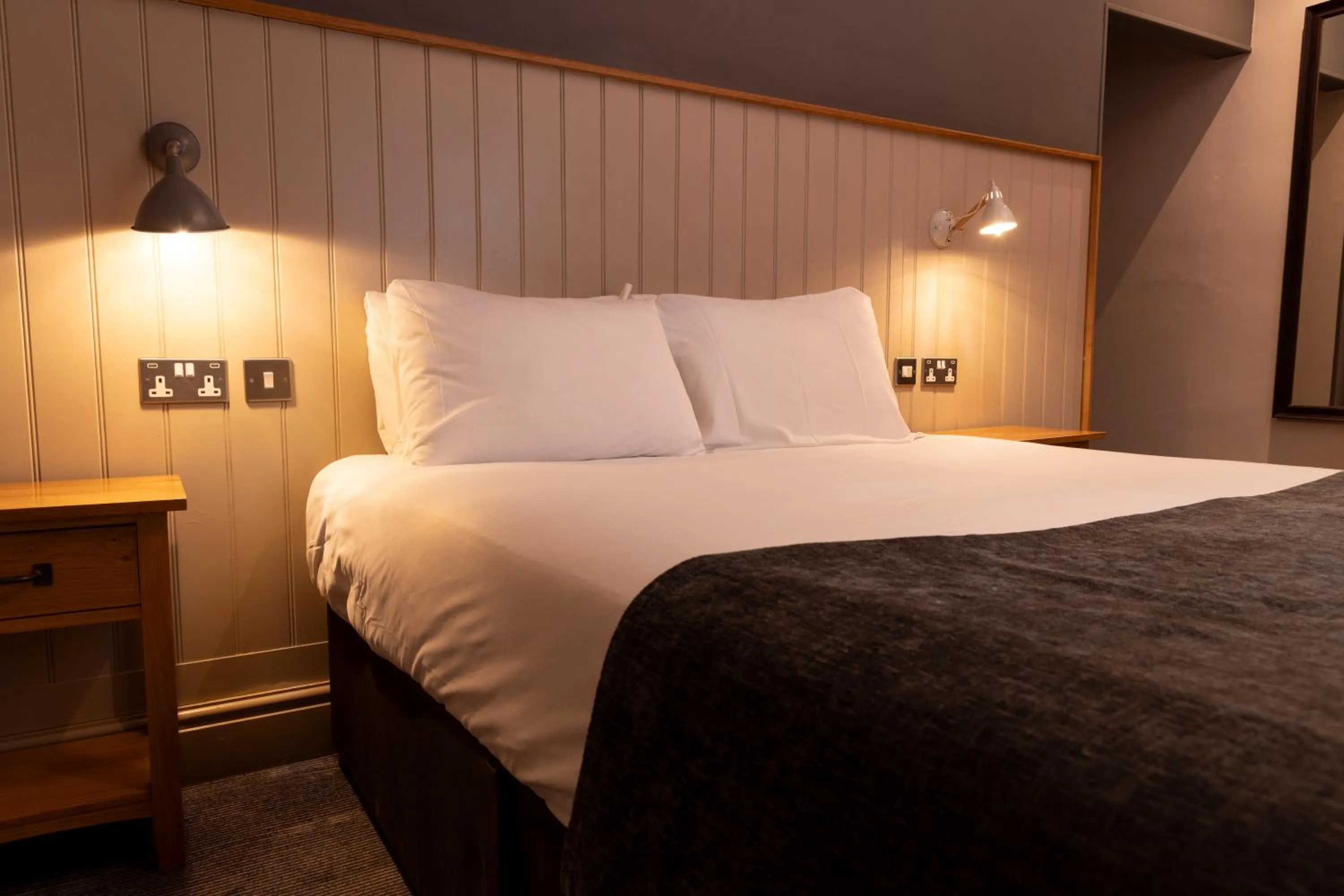 Bedroom, Bed in Hartwood Hall by Greene King Inns