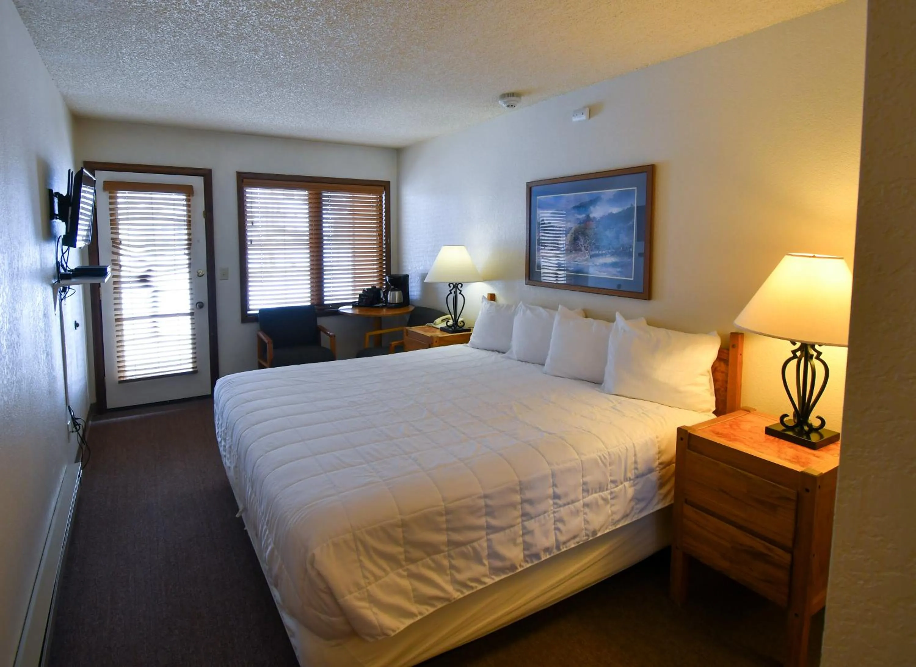 Bed in The Inn at Silvercreek