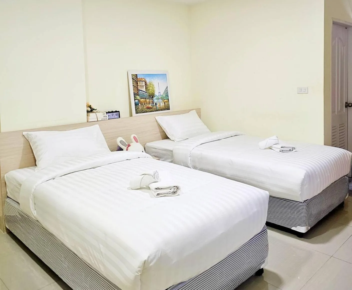 Bedroom, Bed in Be My Guest 36