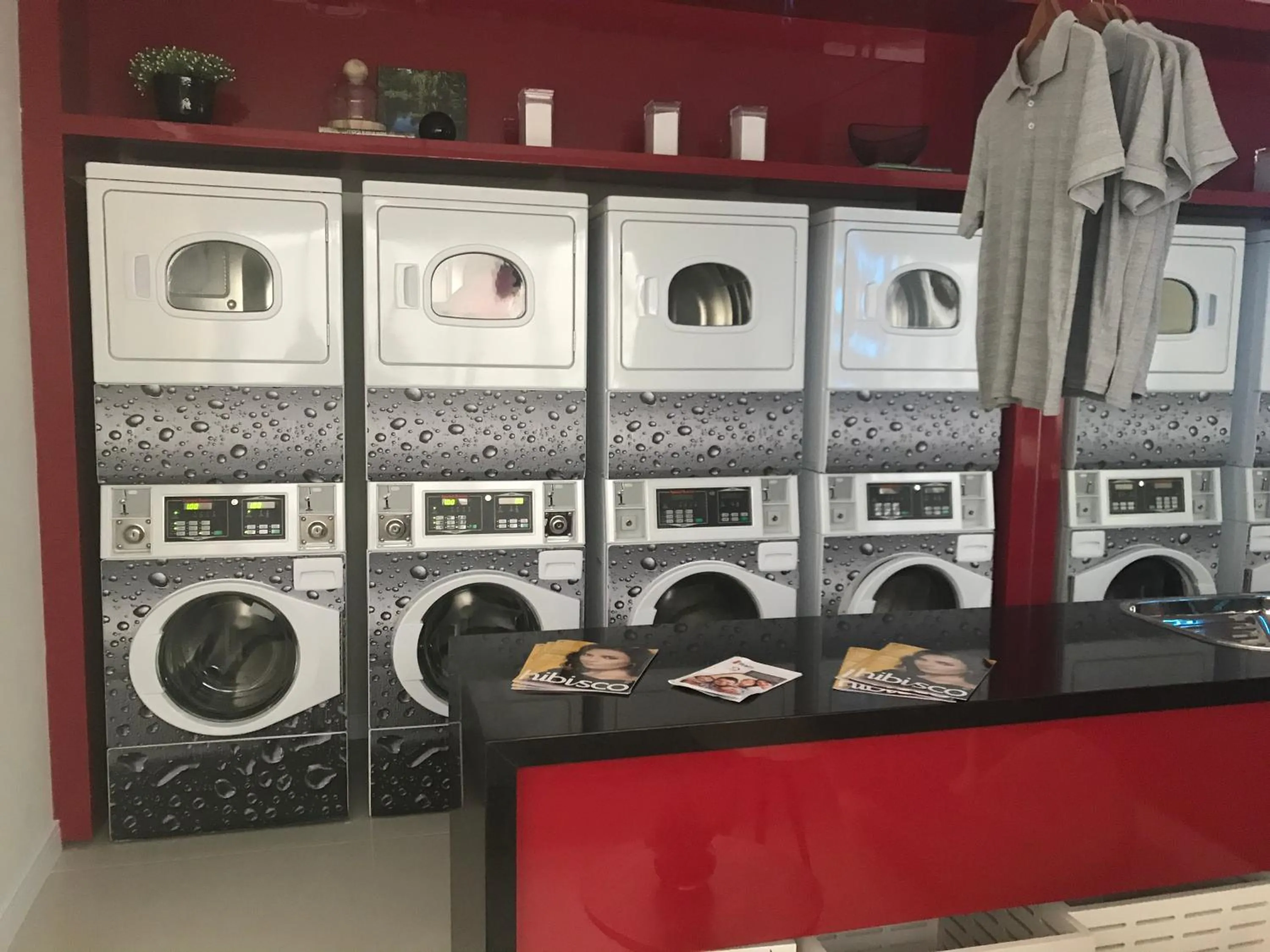 washing machine in Studio Augusta