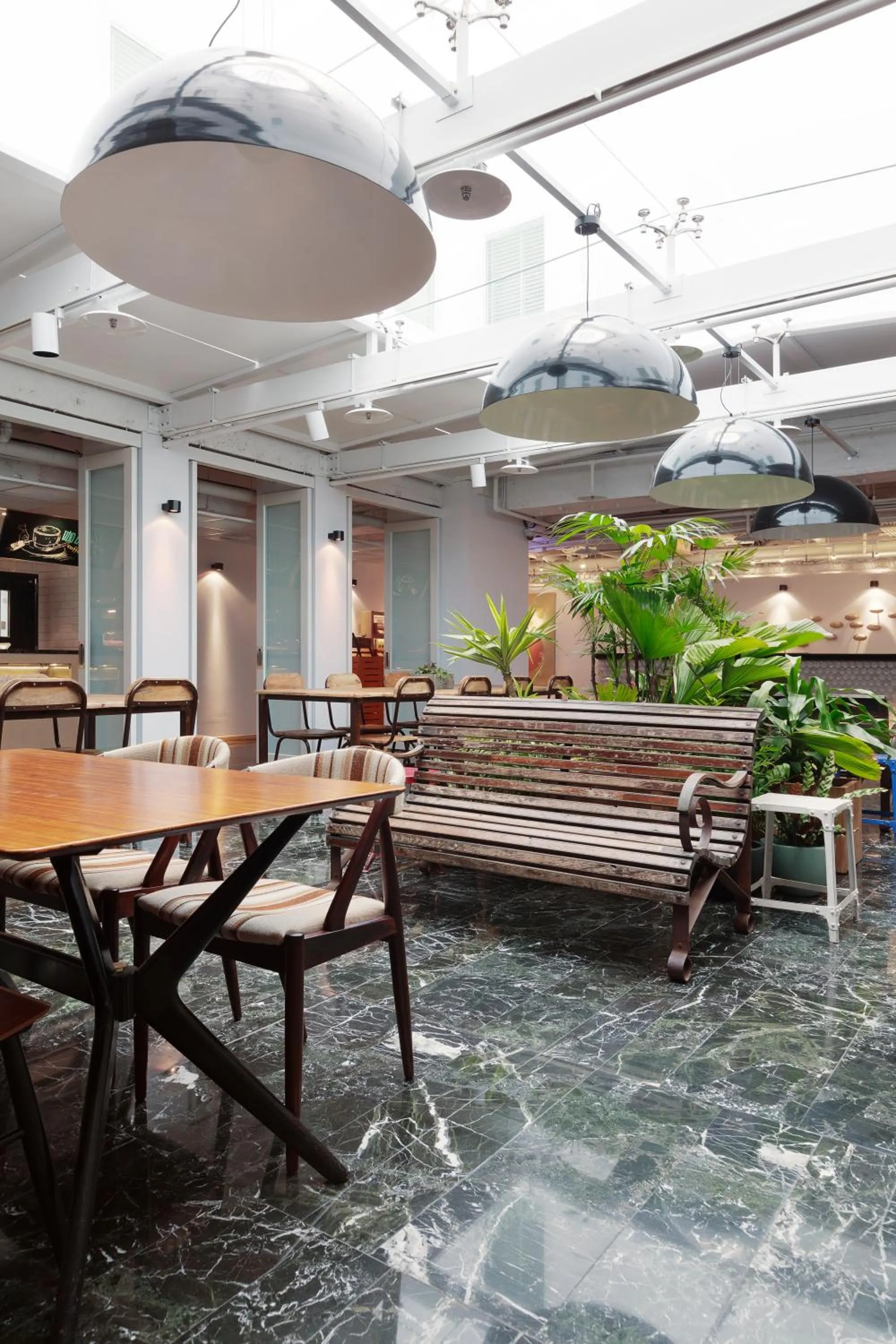 Restaurant/places to eat in amba Taipei Ximending