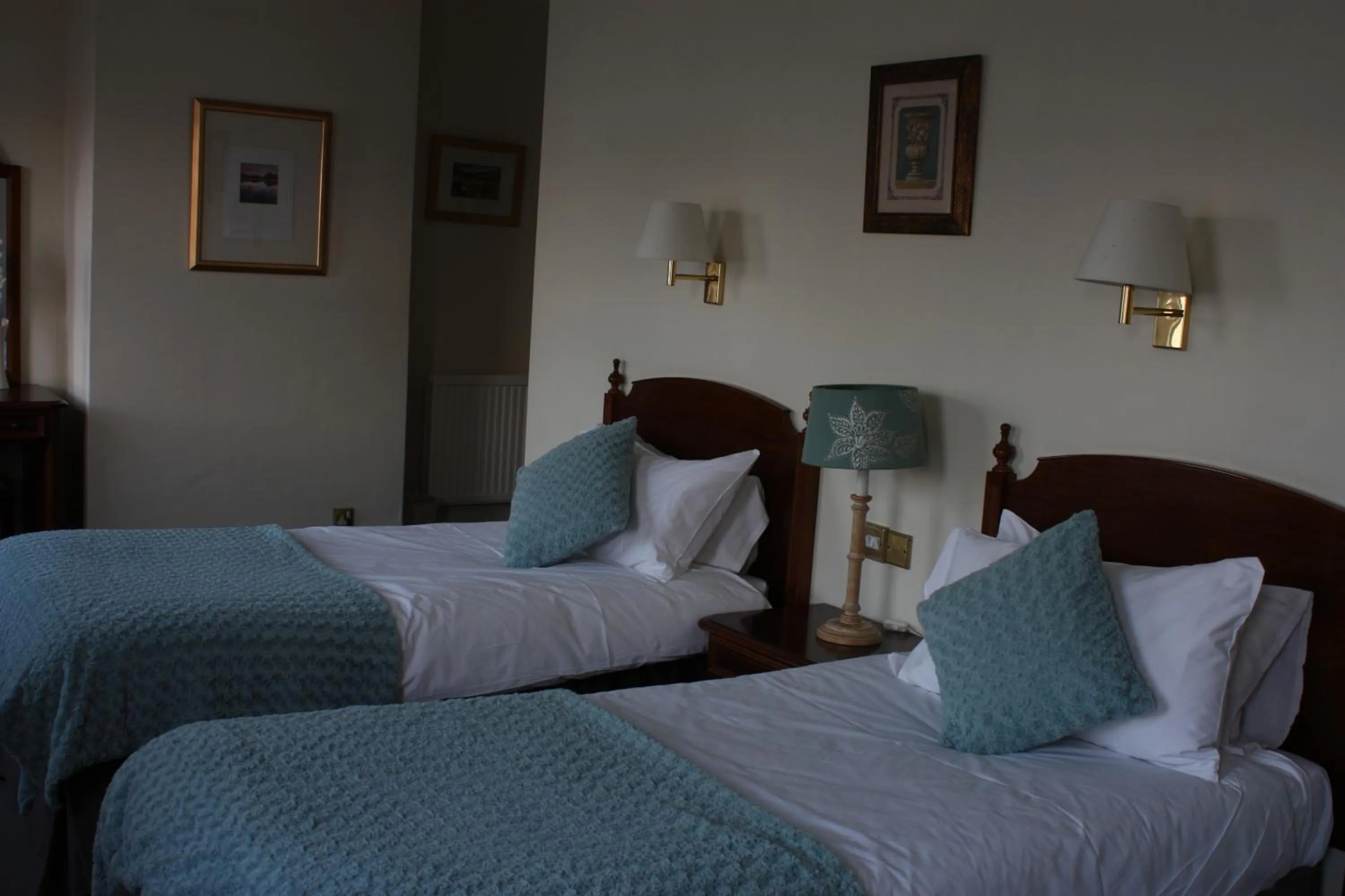 Bedroom, Bed in 17 Wilmington Square