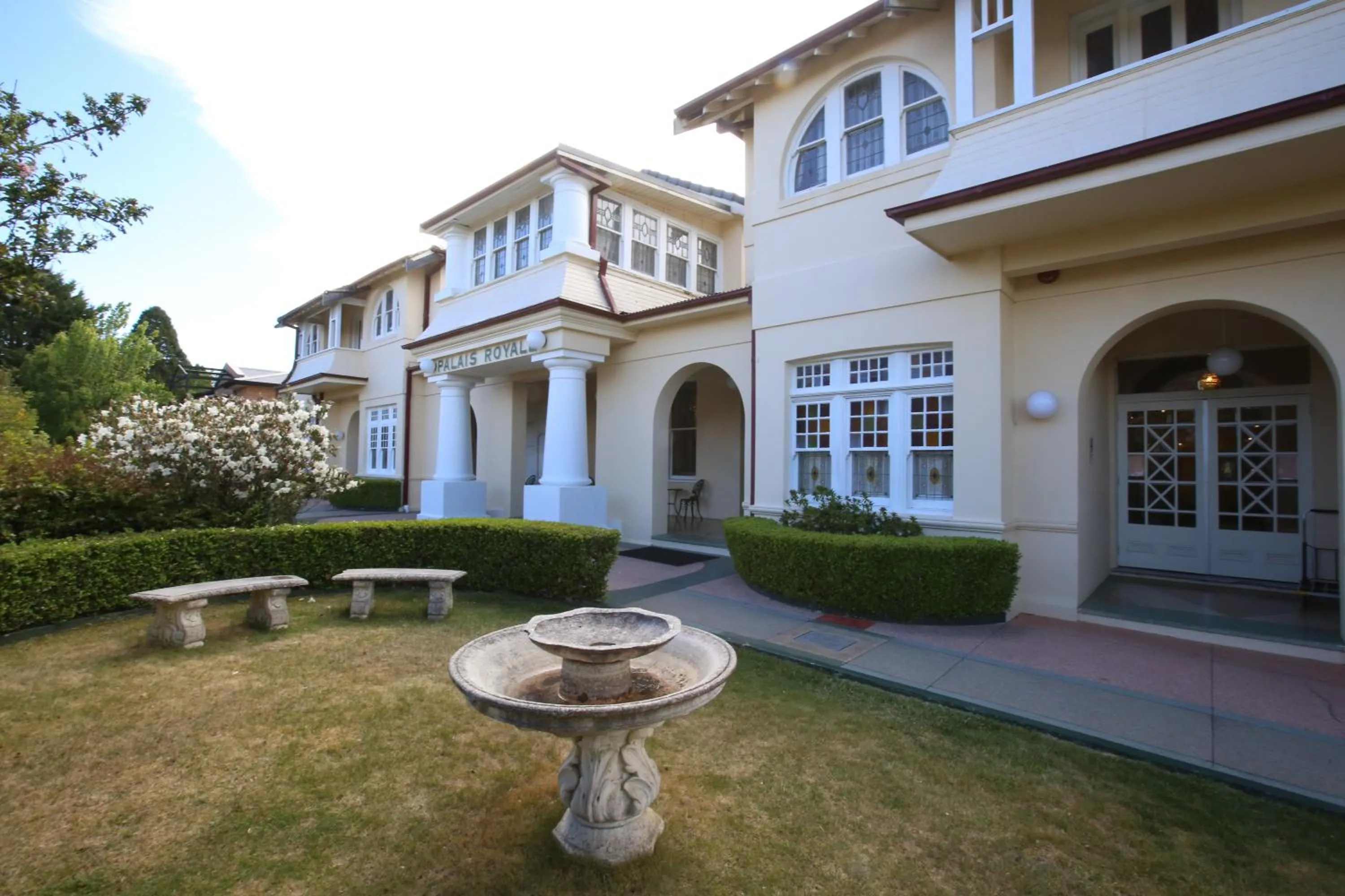 Property building in Palais Royale