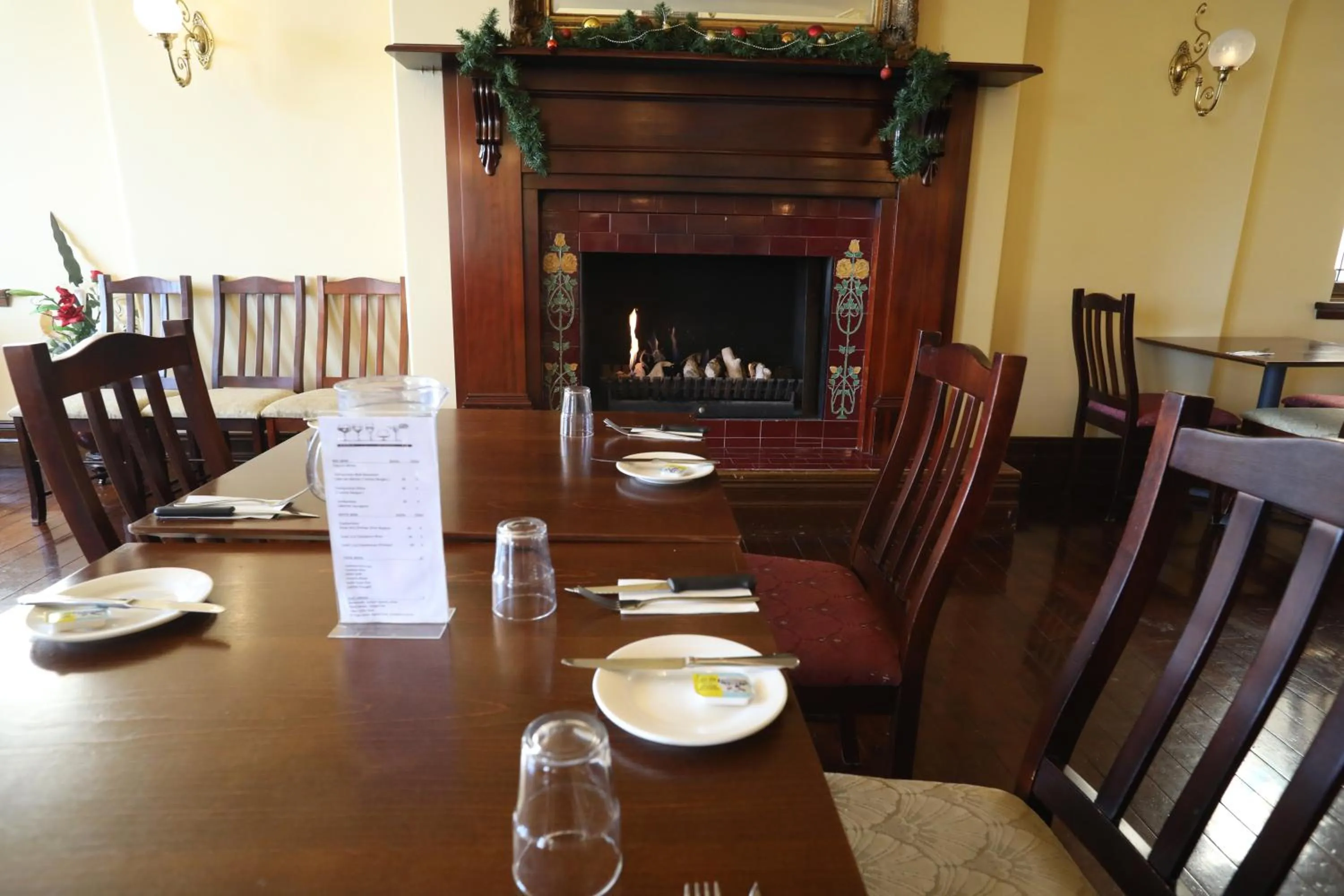 Restaurant/places to eat in Palais Royale