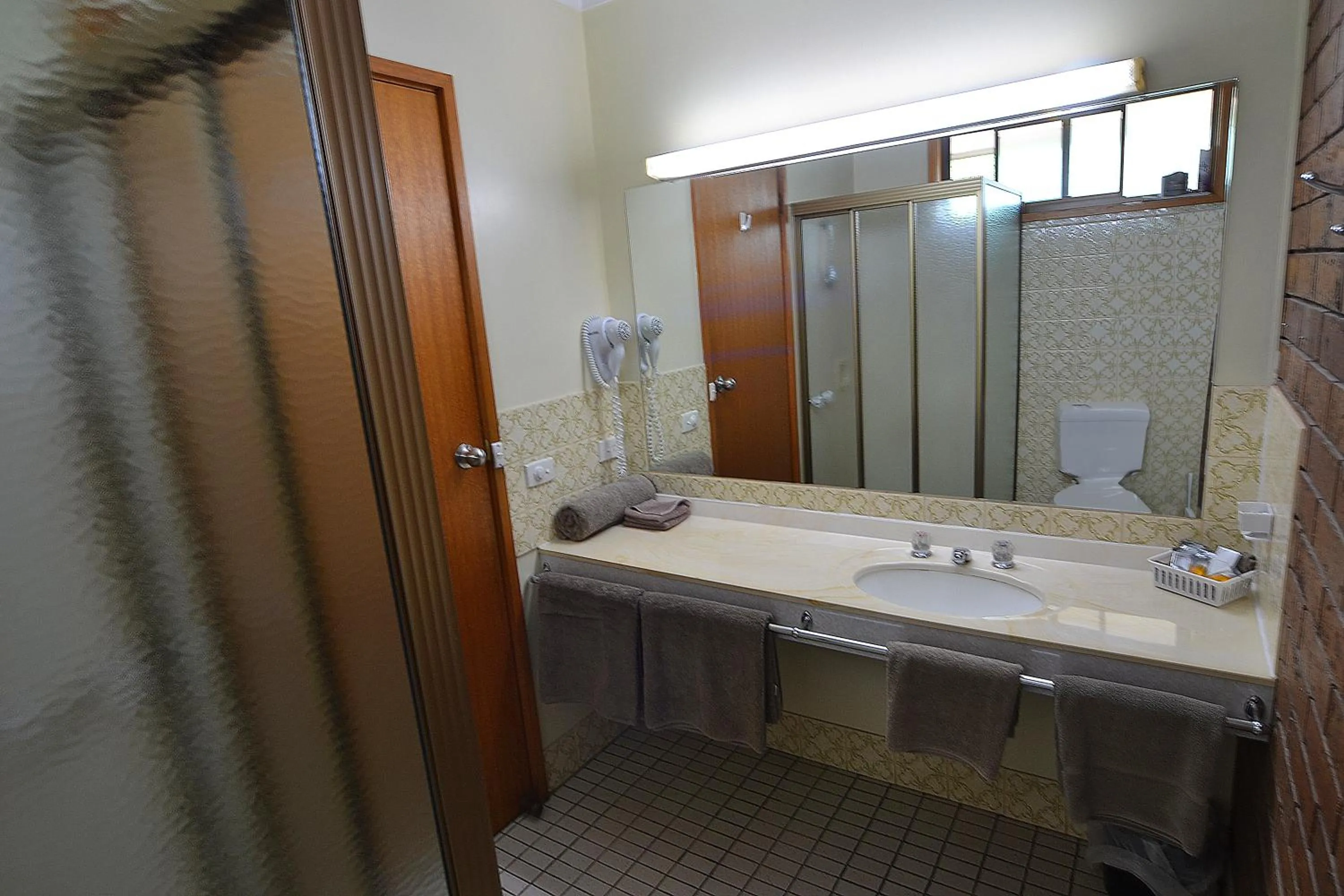 Bathroom in Allara Motor Lodge