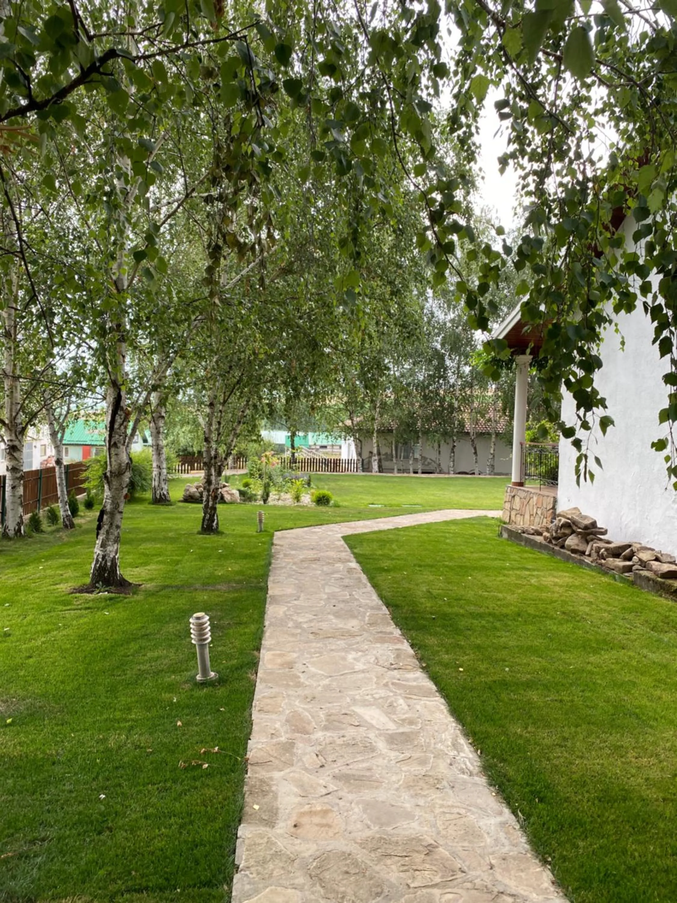 Garden view in Country Club La Mesteceni