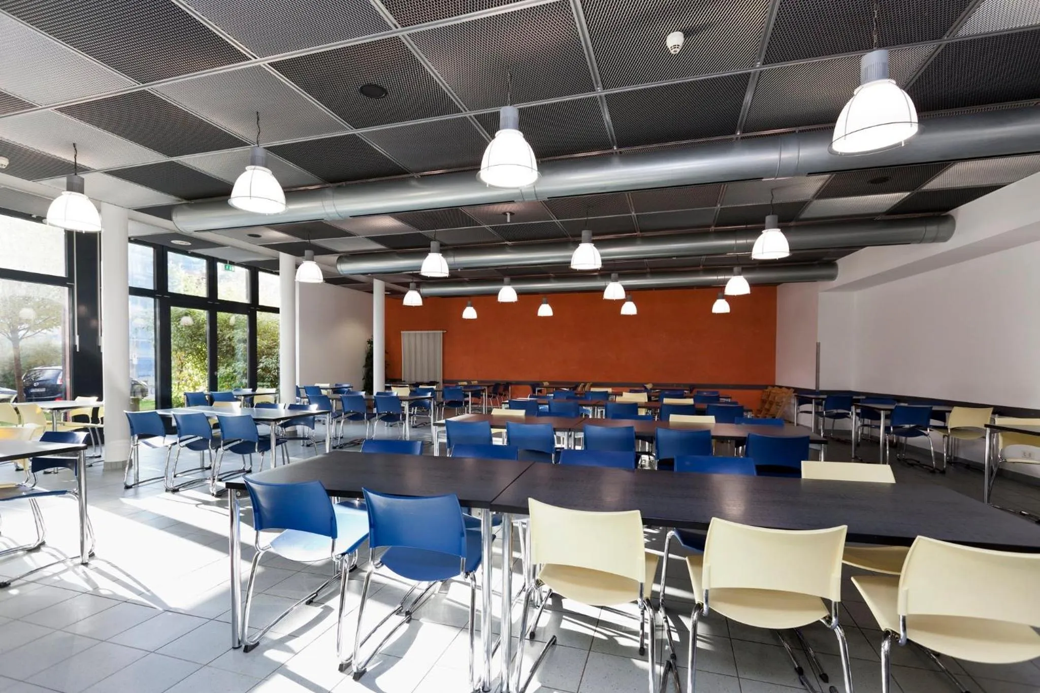 Restaurant/places to eat in Jugendherberge Köln-Deutz