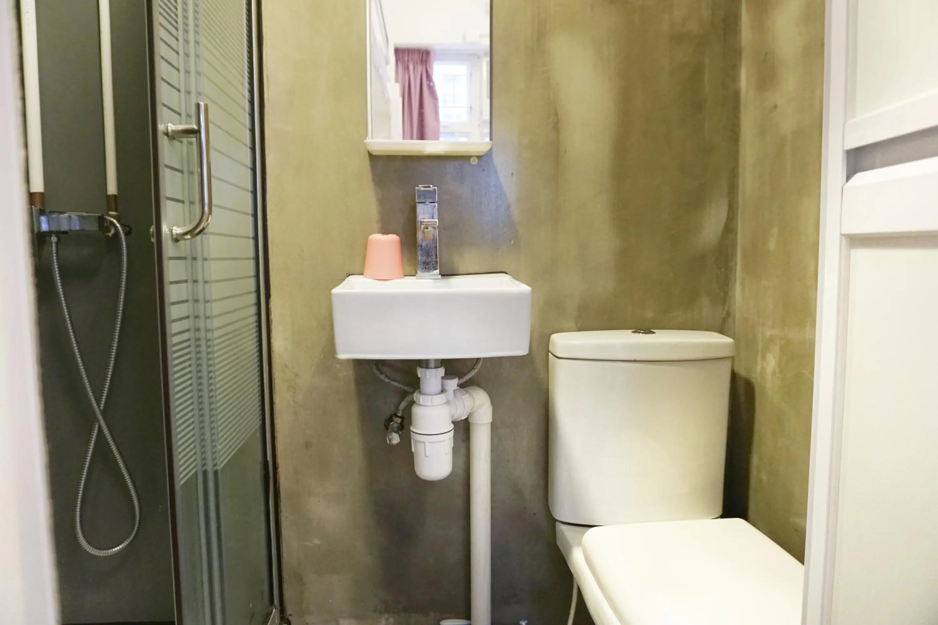 Hi Backpackers (Hong Kong Hostel Group)