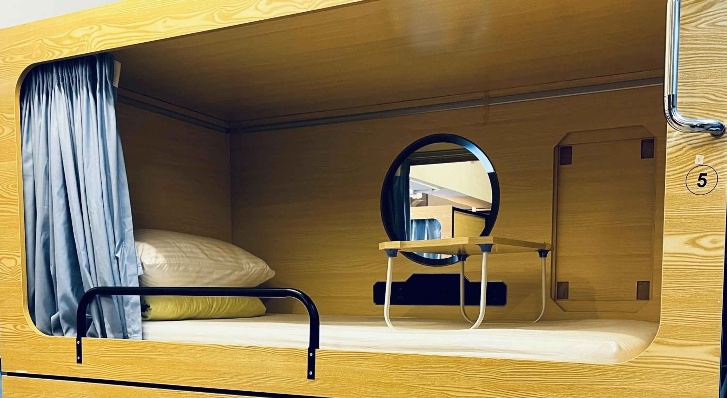 Bed in Hi Backpackers (Hong Kong Hostel Group)