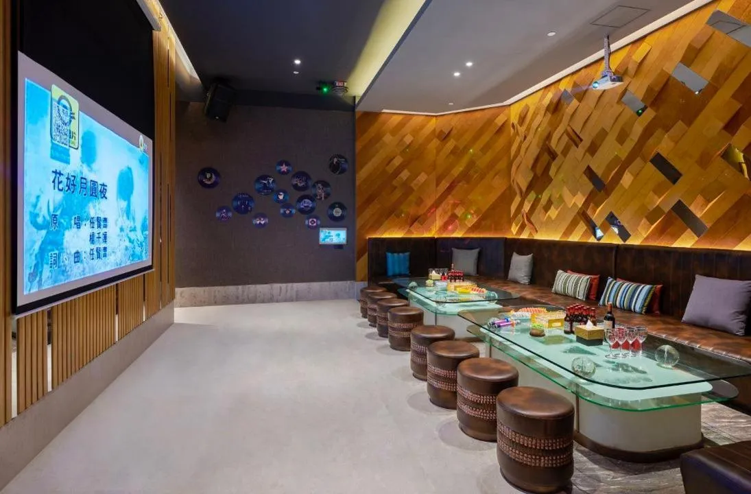 Karaoke in Dusit Thani Shuangyue Bay Resort Huizhou