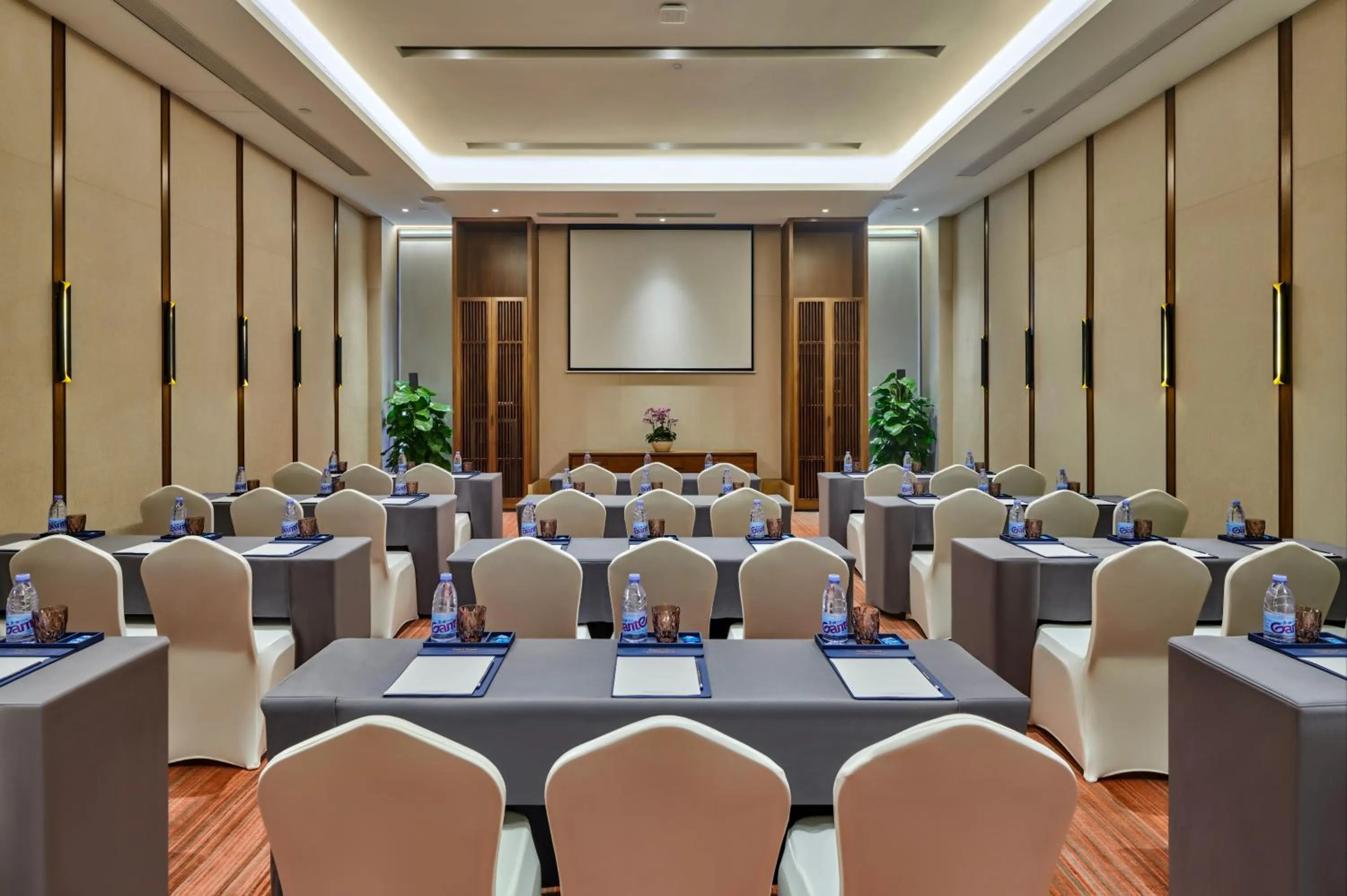 Dusit Thani Shuangyue Bay Resort Huizhou