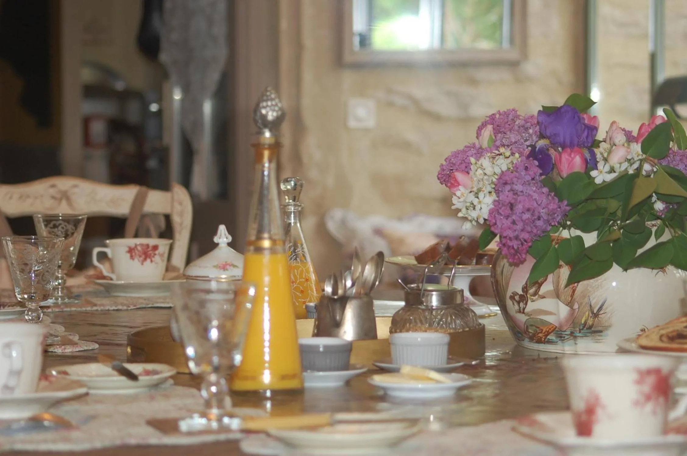 Continental breakfast in Le Mas des Clots