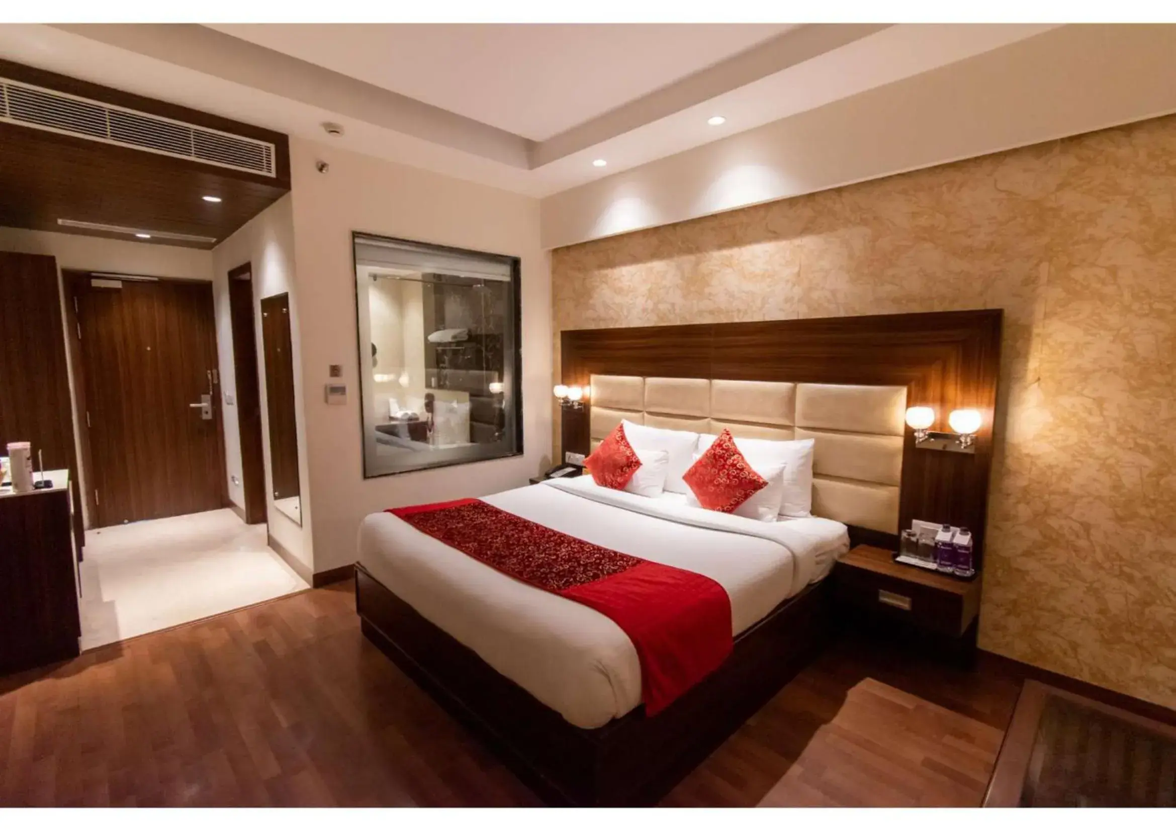 Superior King Room - single occupancy in The Grand Ambassador Superior King Room - single occupancy in The Grand Ambassador