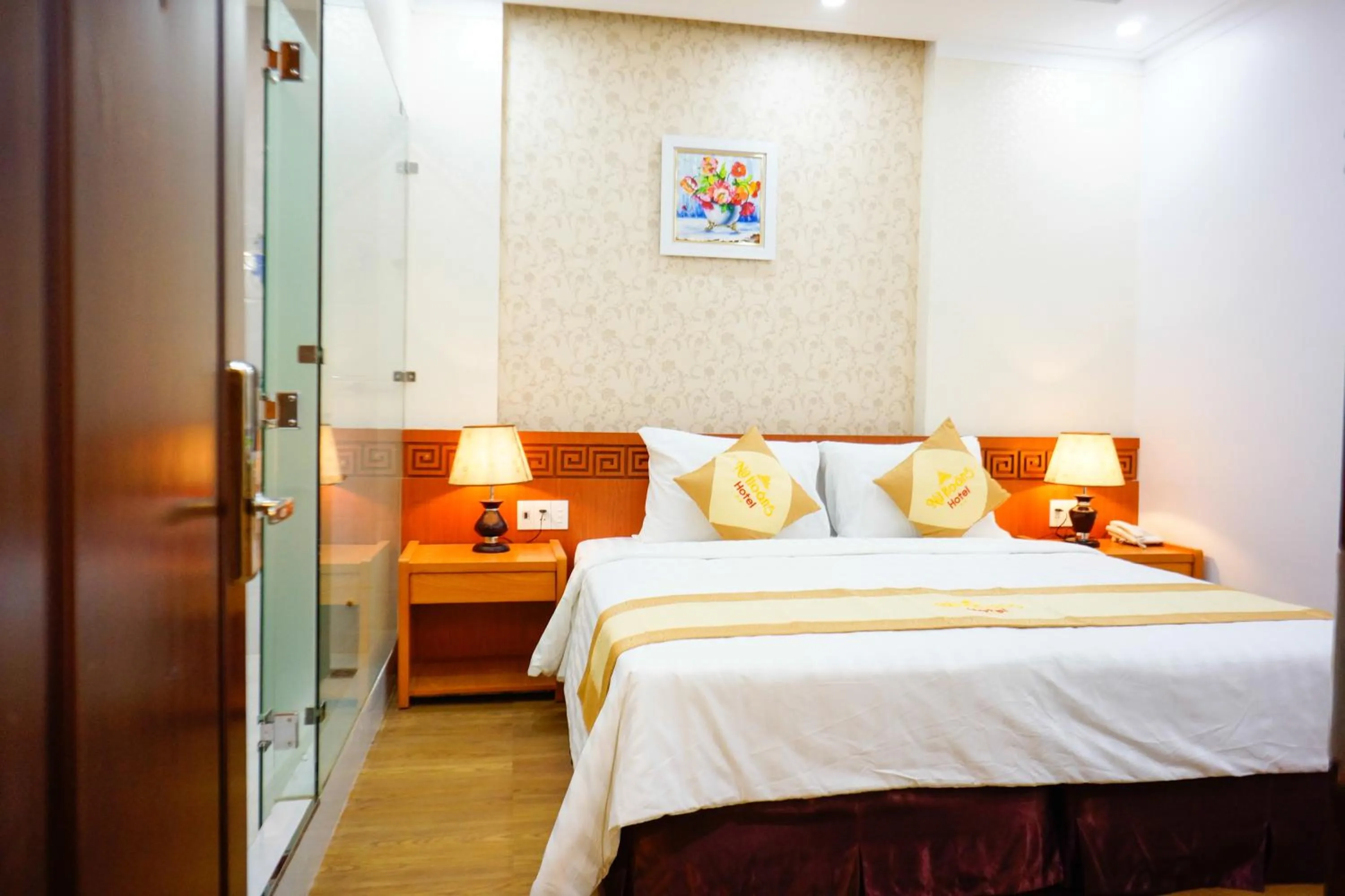 Bed in NỮ HOÀNG HOTEL