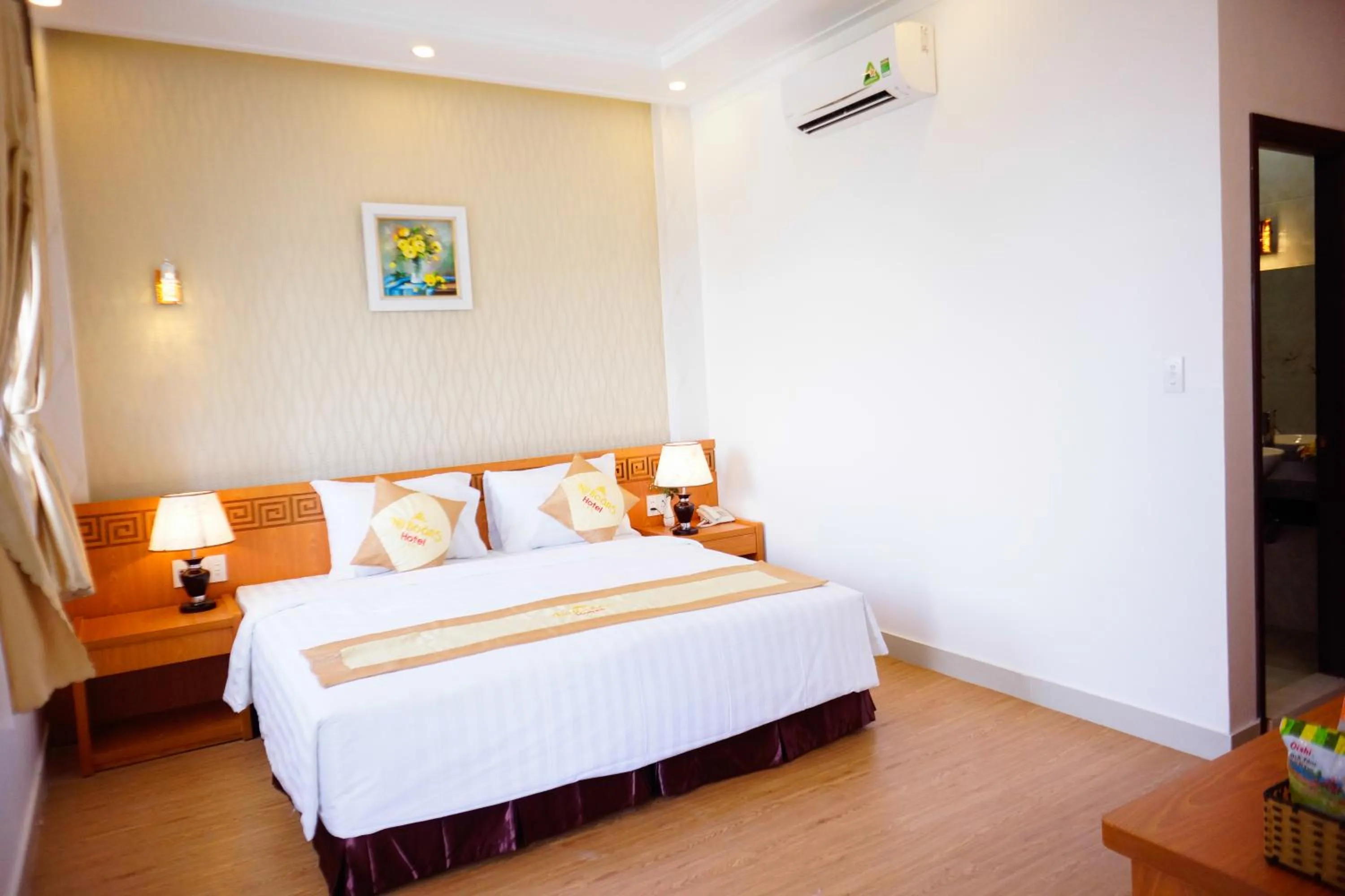 Bed in NỮ HOÀNG HOTEL