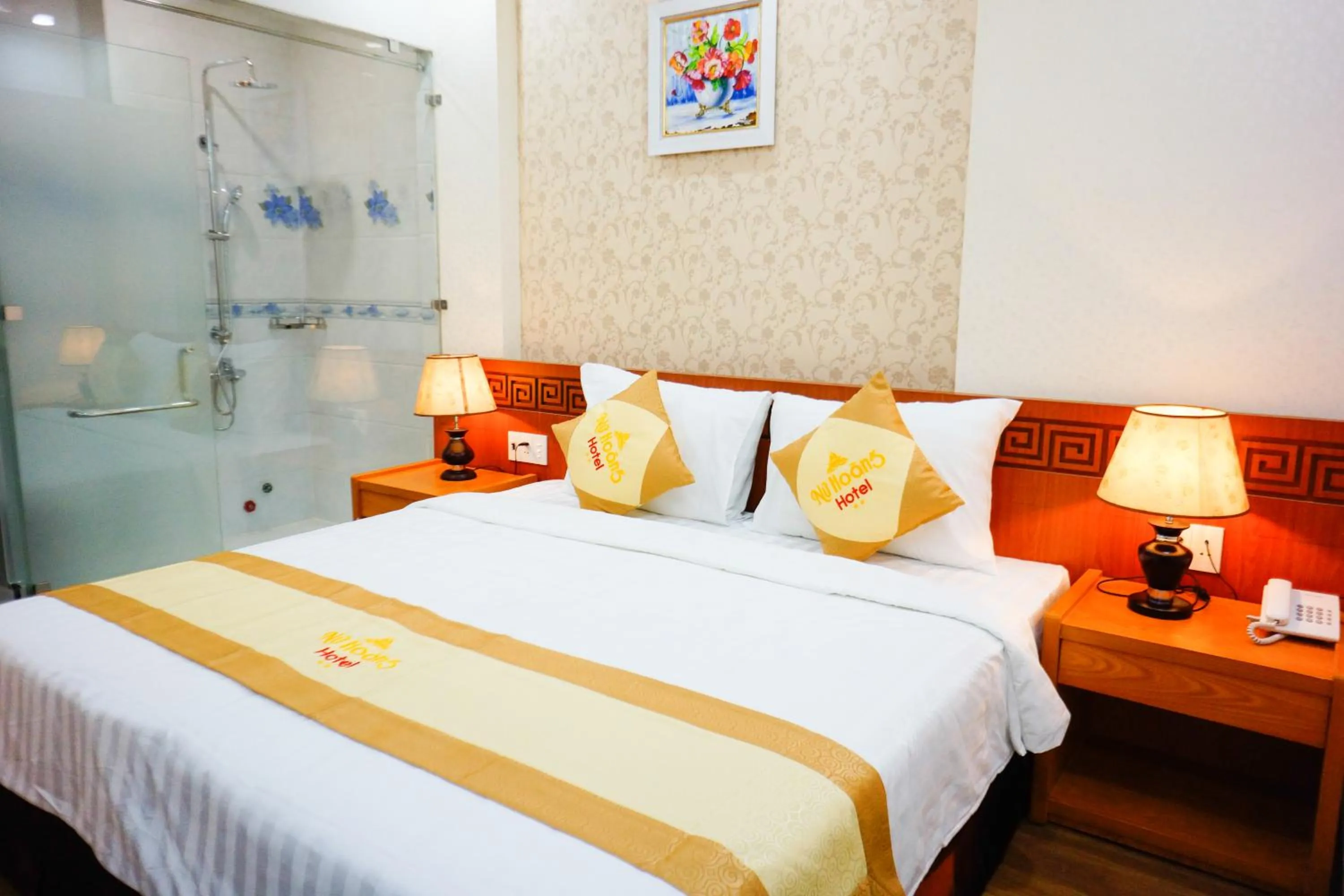 Bed in NỮ HOÀNG HOTEL