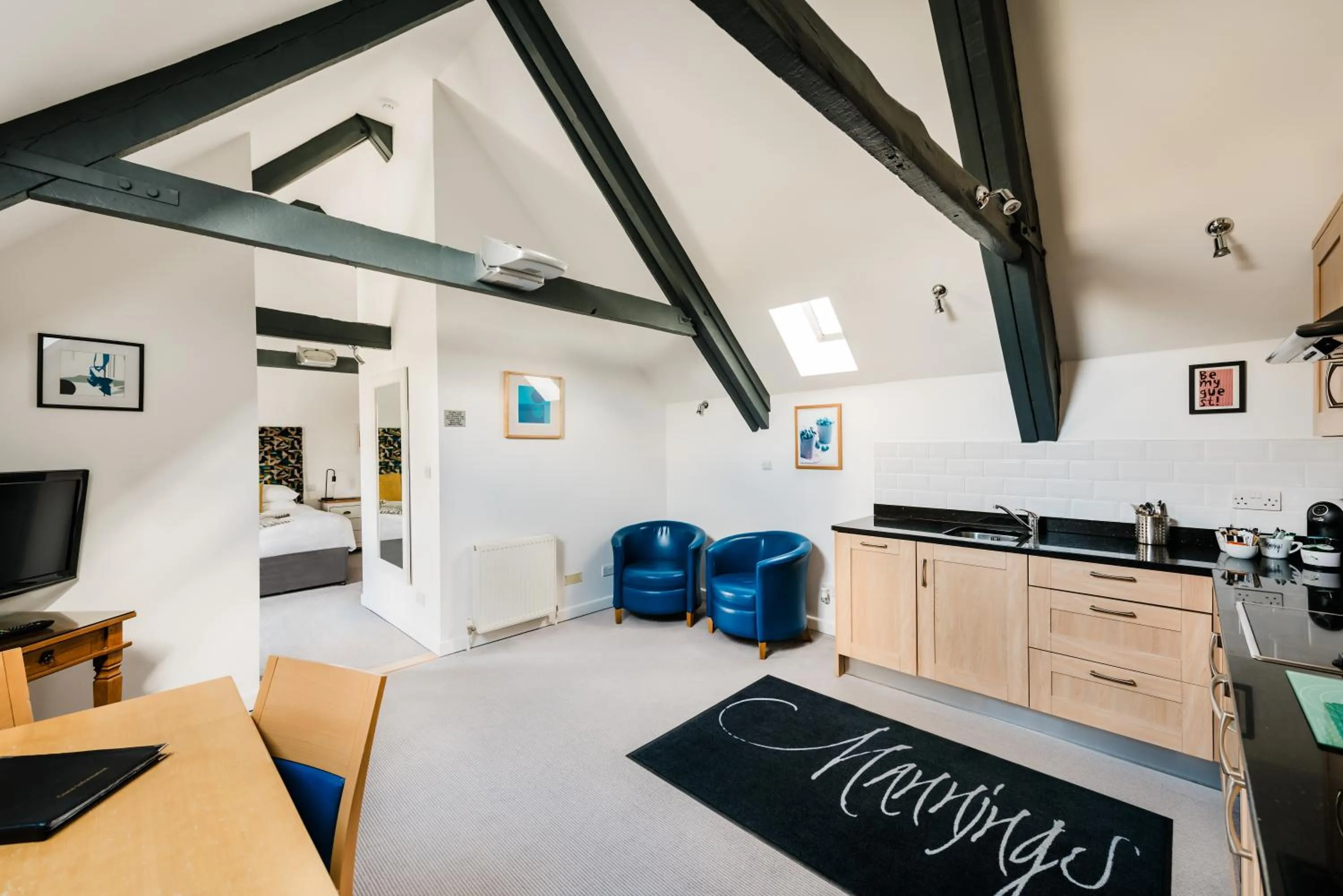 Kitchen or kitchenette in Mannings Hotel