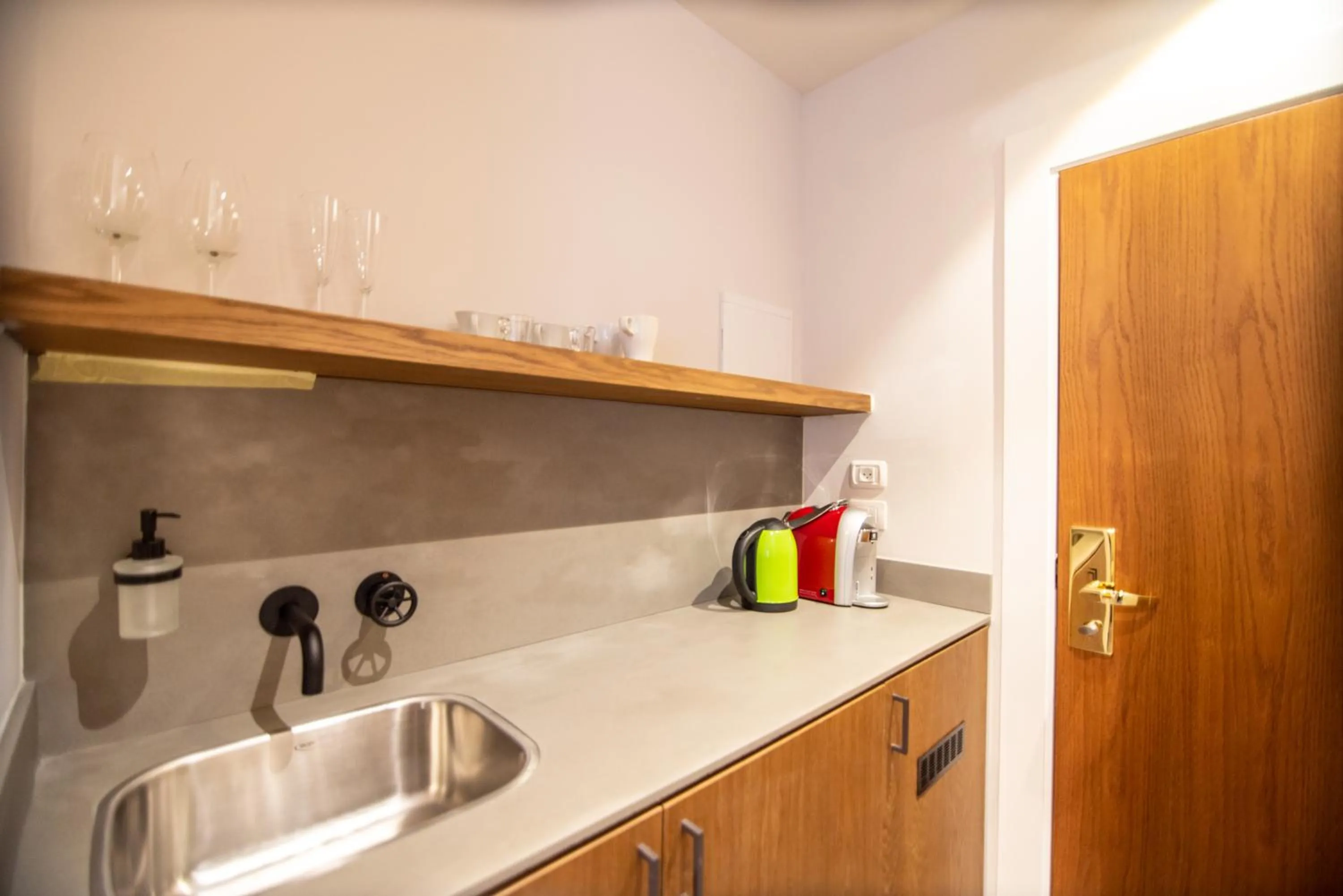 Coffee/tea facilities in 27Montefiore - Urban ApartHotel TLV