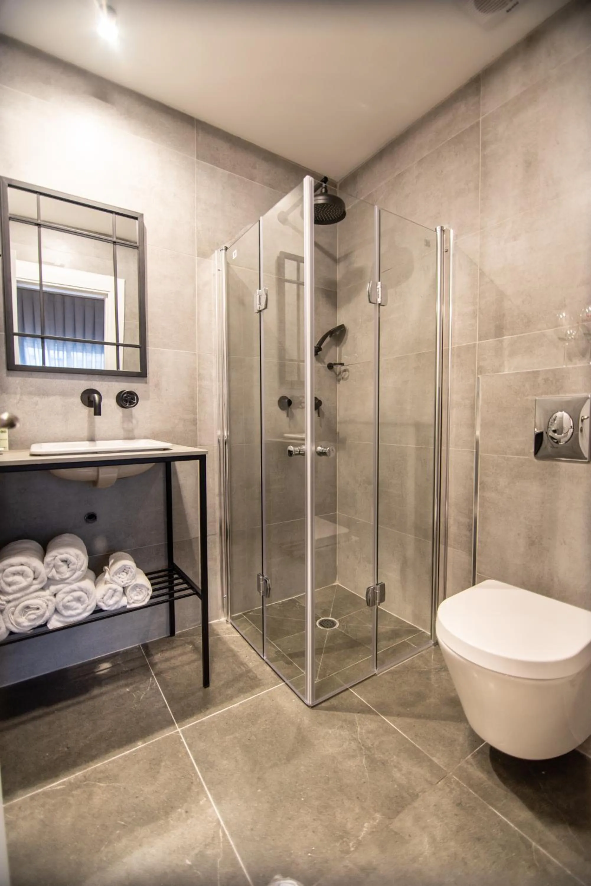 Shower in 27Montefiore - Urban ApartHotel TLV