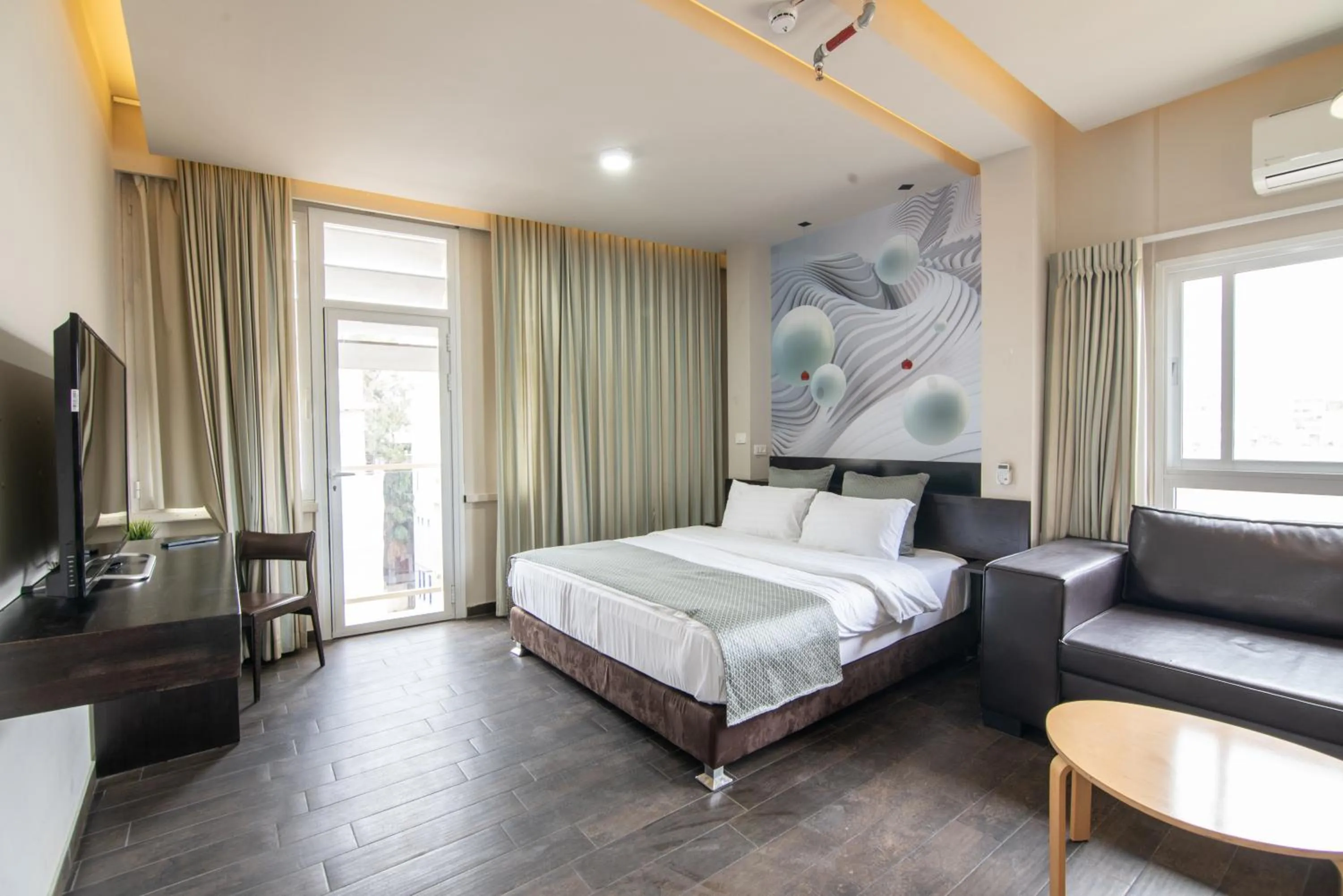 TV and multimedia in 27Montefiore - Urban ApartHotel TLV