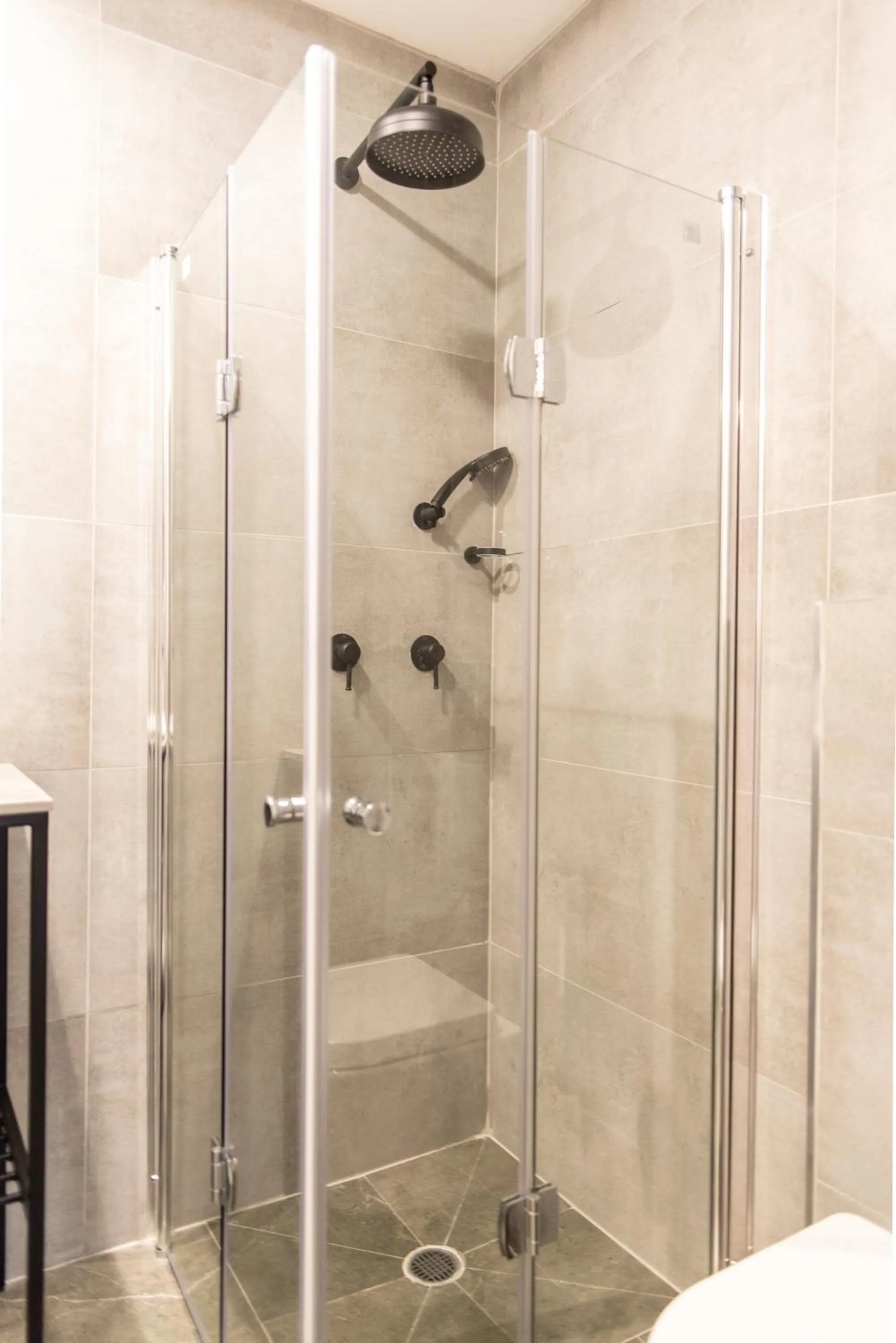 Shower in 27Montefiore - Urban ApartHotel TLV