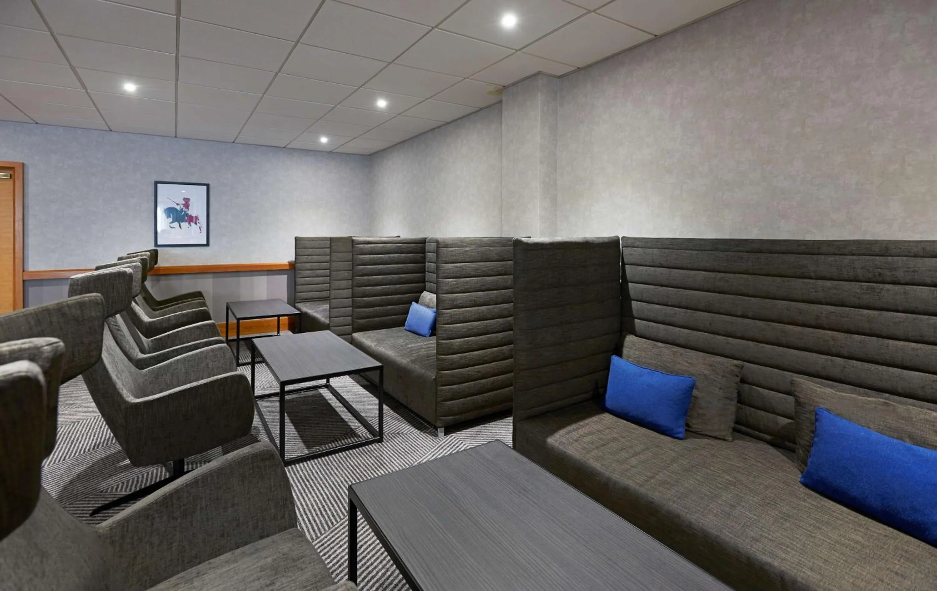 Seating area in DoubleTree by Hilton Coventry