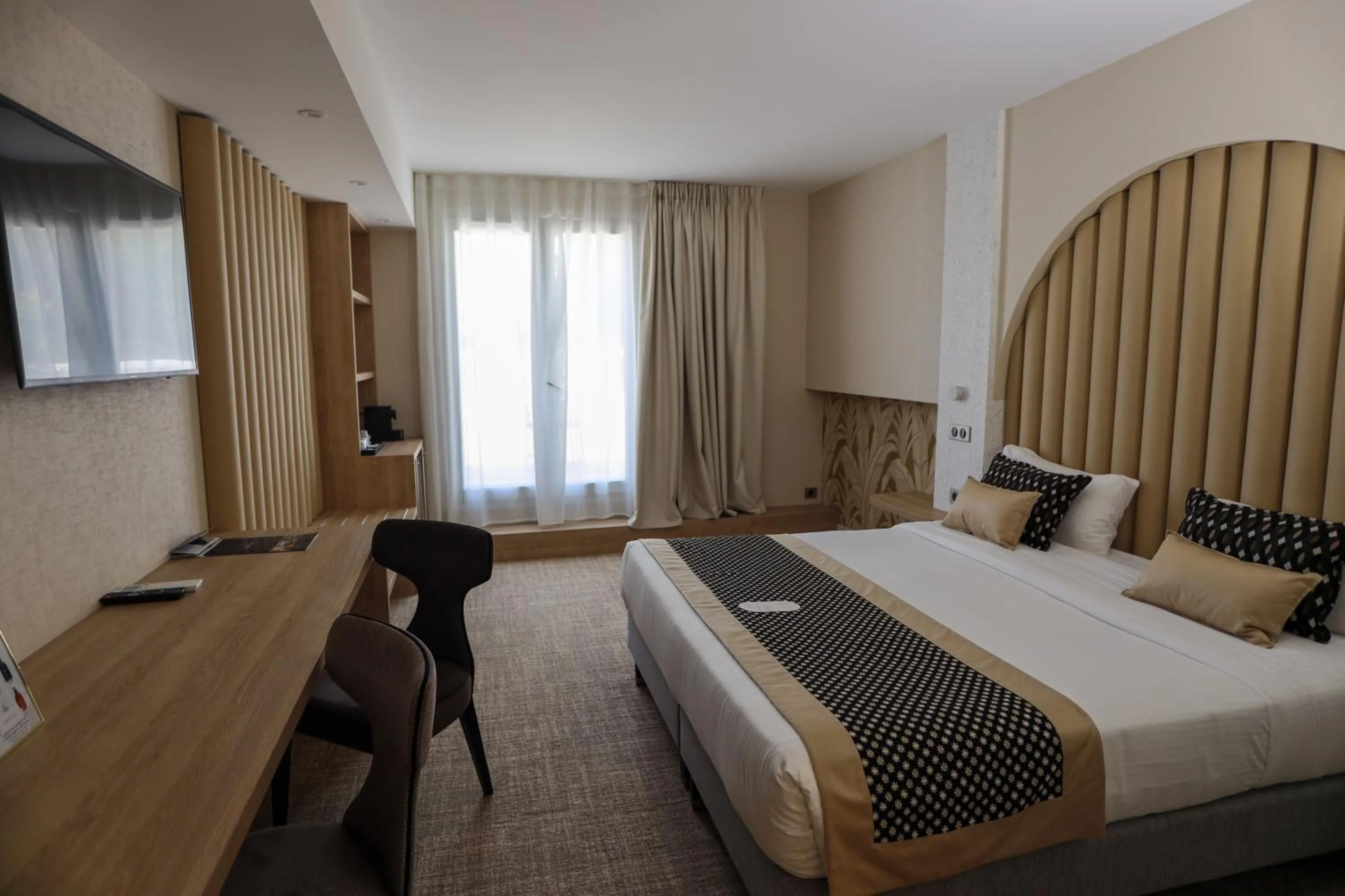 Bed in Le Renaissance