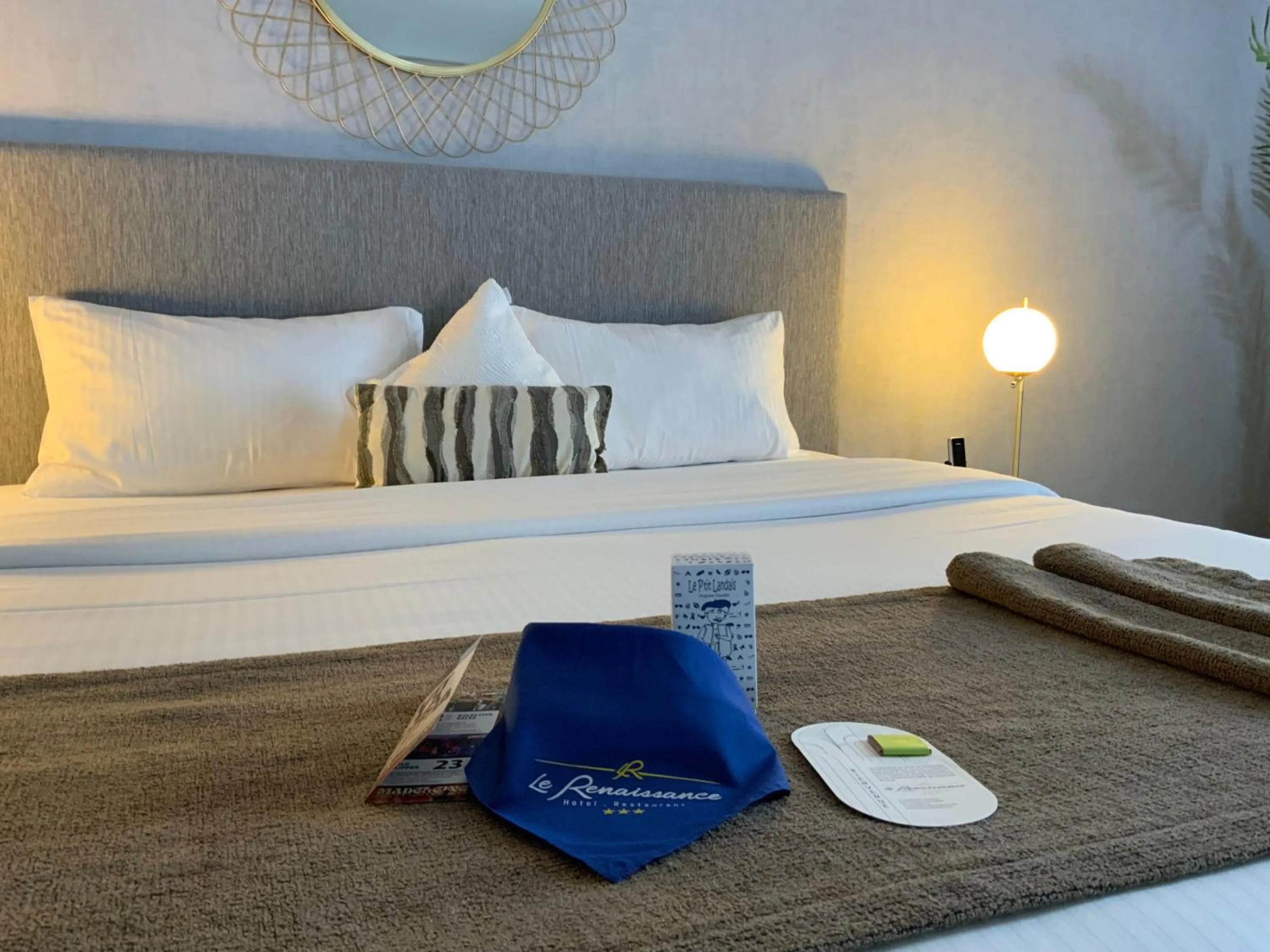 Bed in Le Renaissance