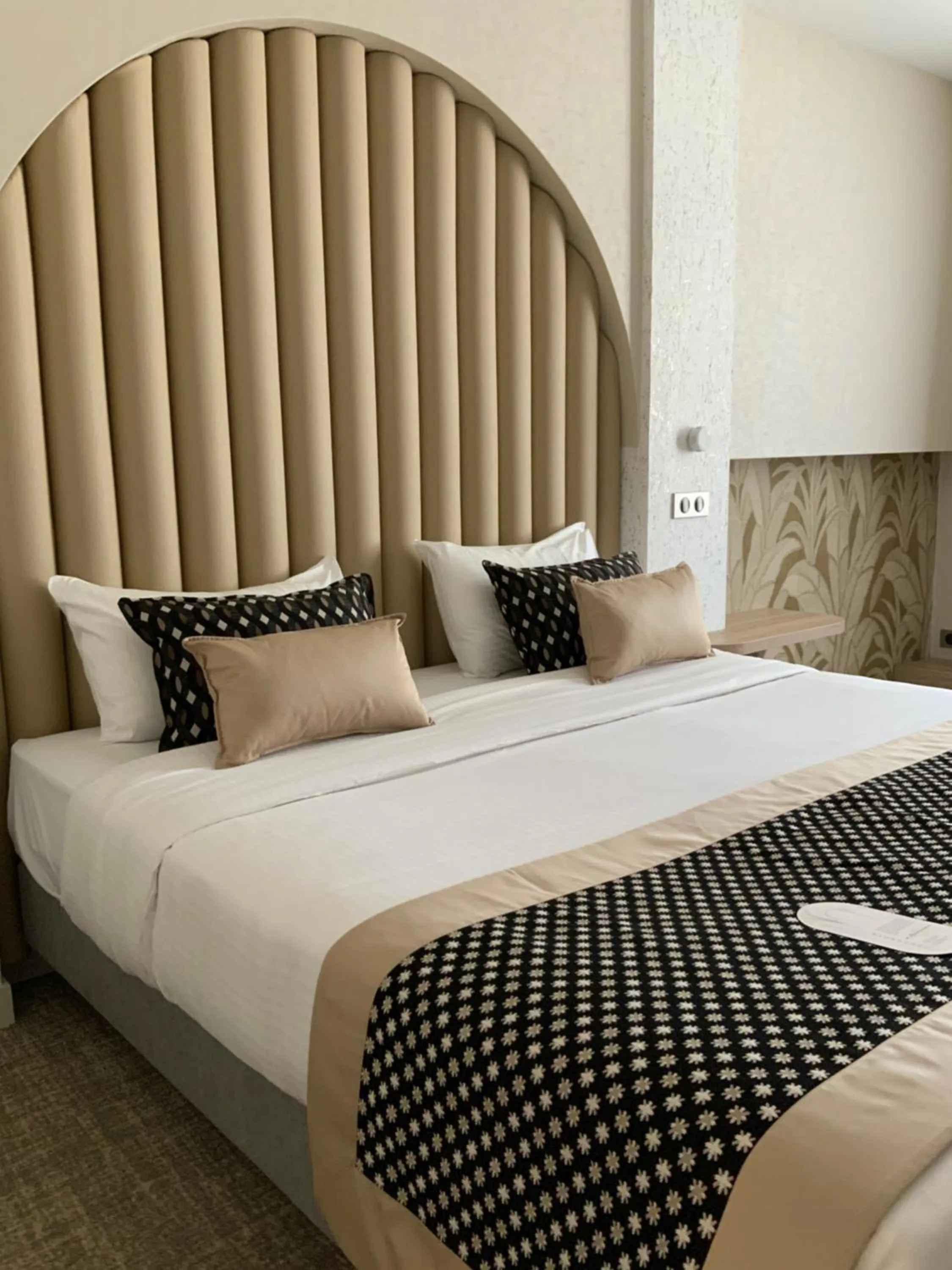 Bed in Le Renaissance