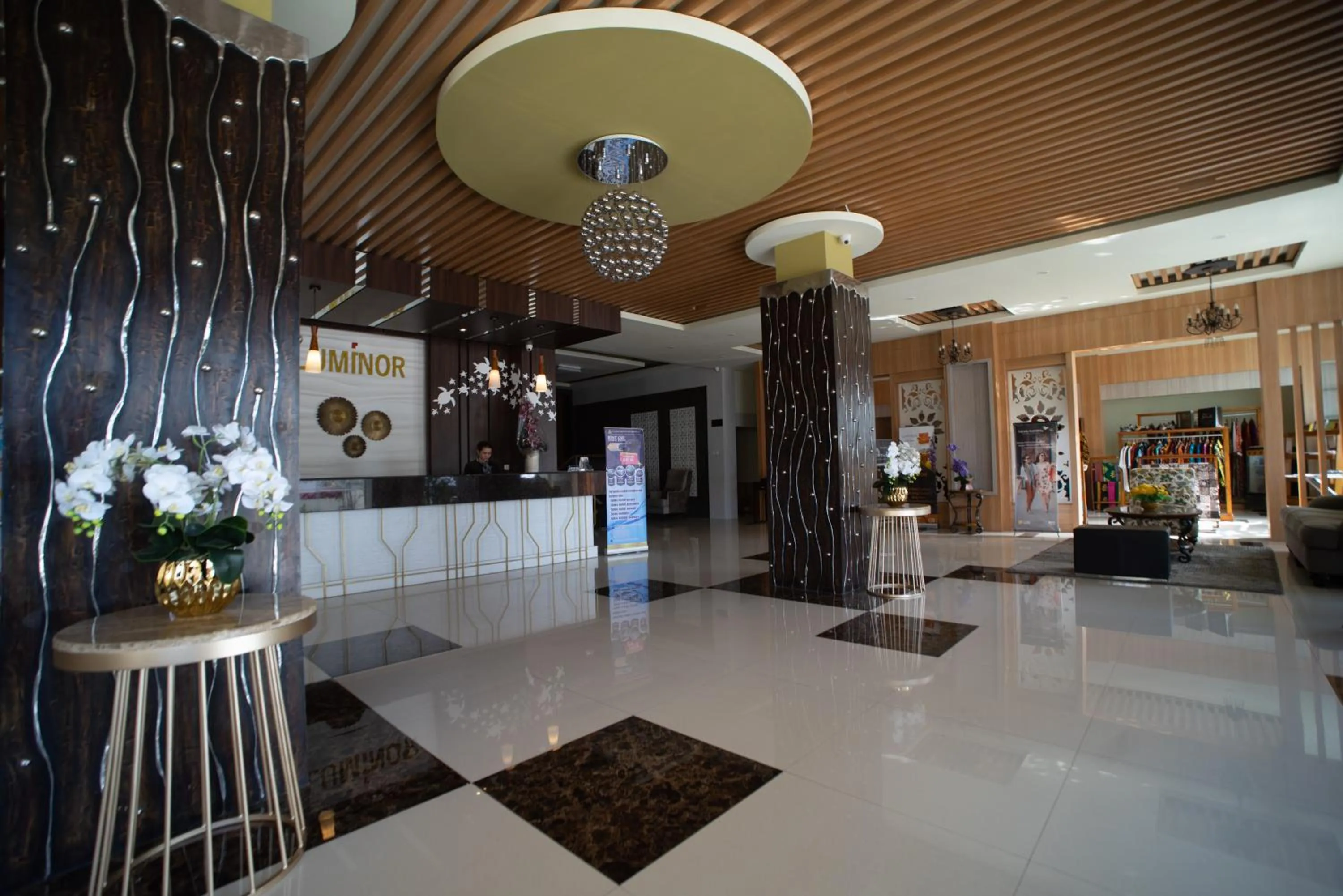 Lobby or reception in Luminor Hotel Banyuwangi By WH
