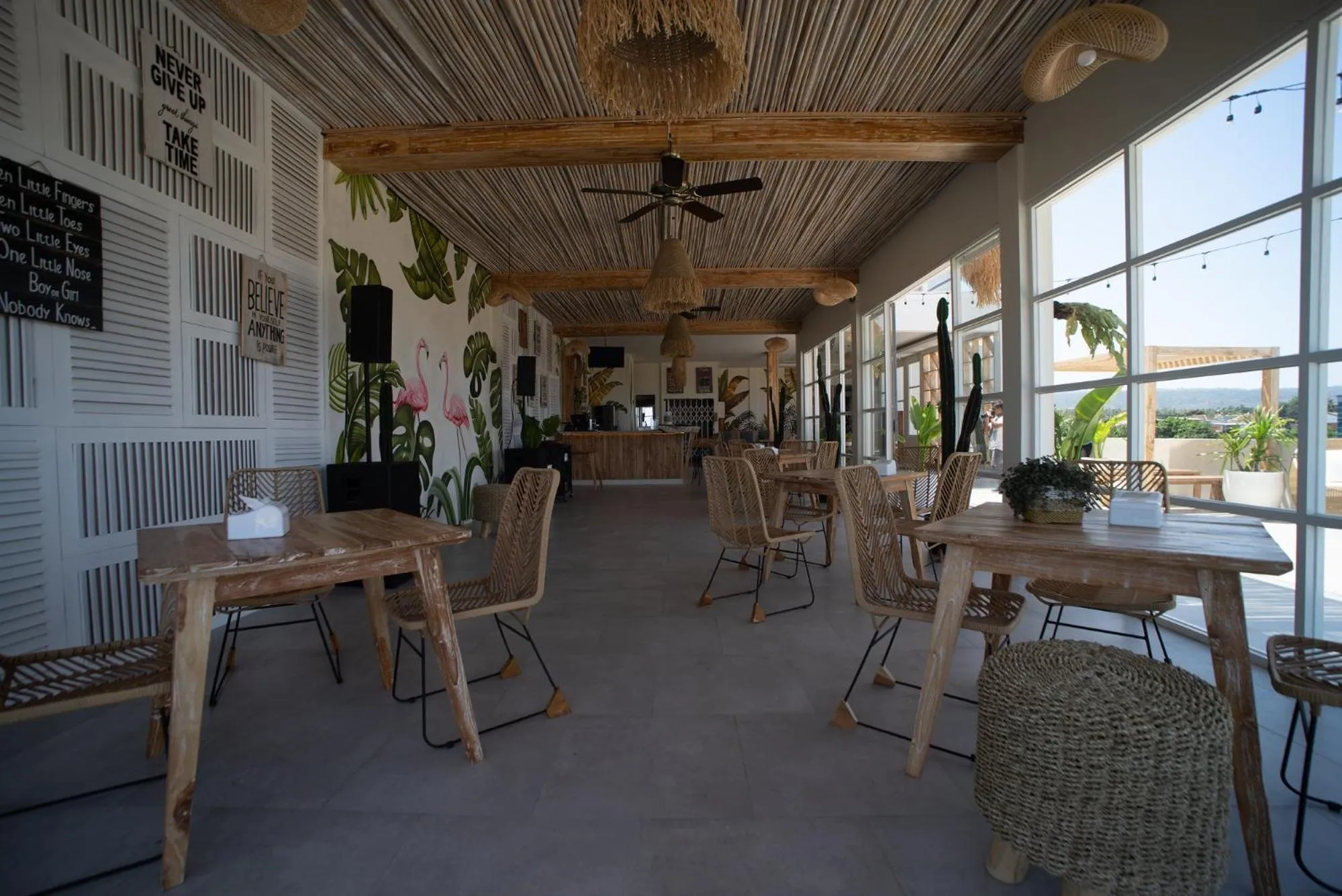 Restaurant/places to eat in Luminor Hotel Banyuwangi By WH