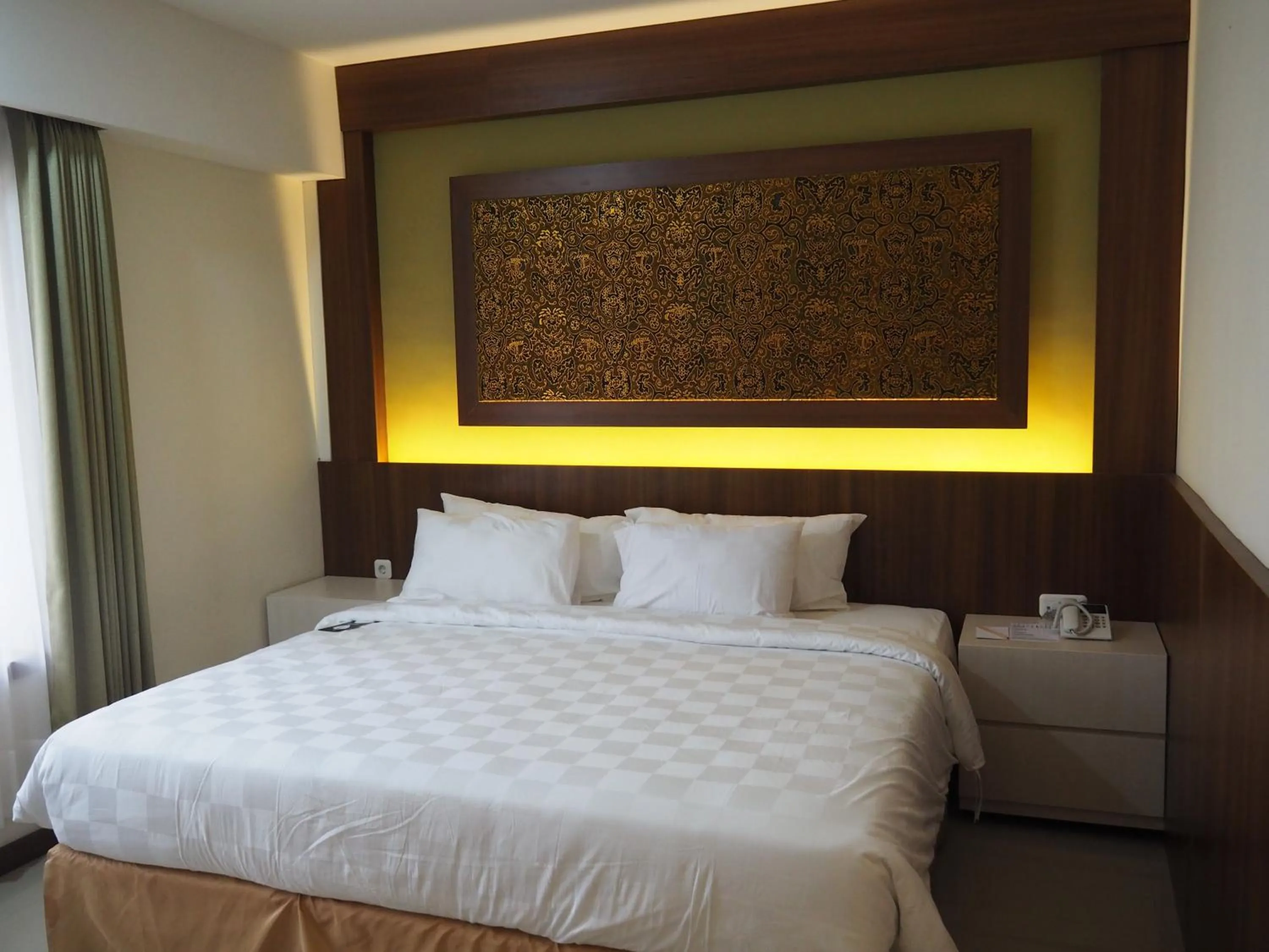 Bed in Luminor Hotel Banyuwangi By WH