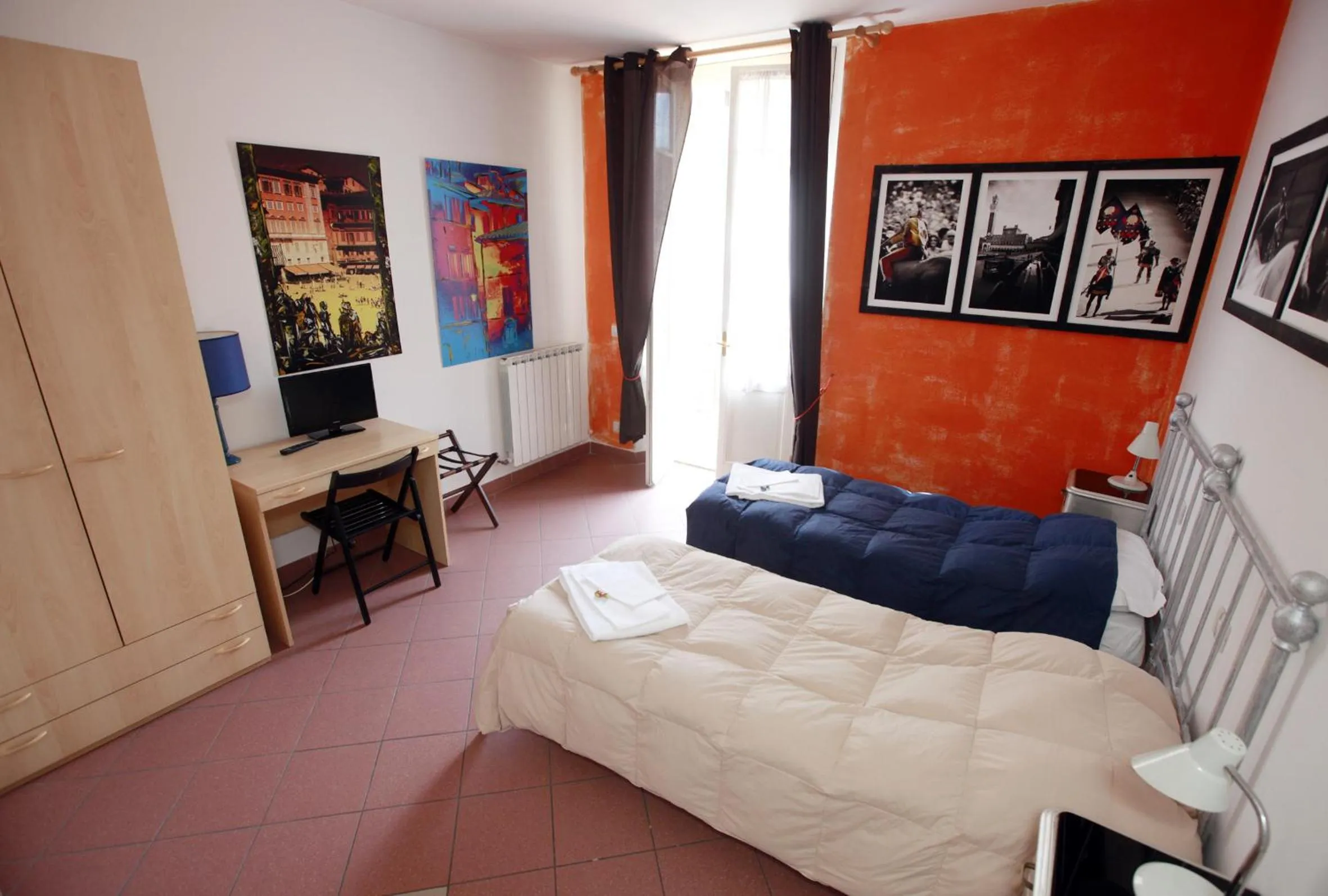 Photo of the whole room, Bed in B&B Le Lupe